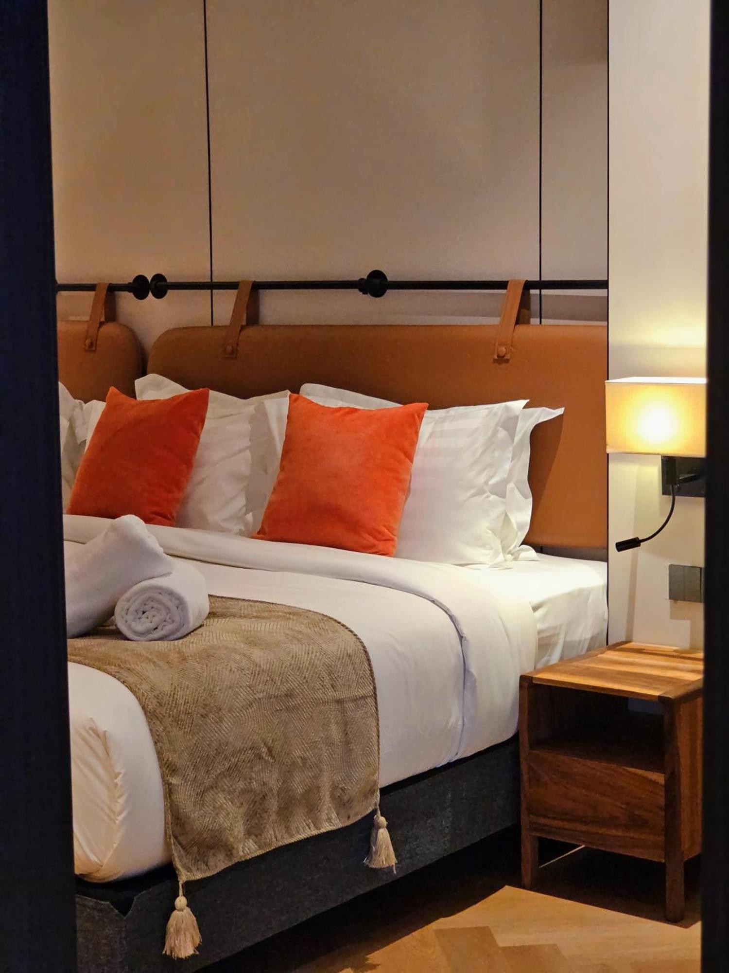 Deluxe King Suite