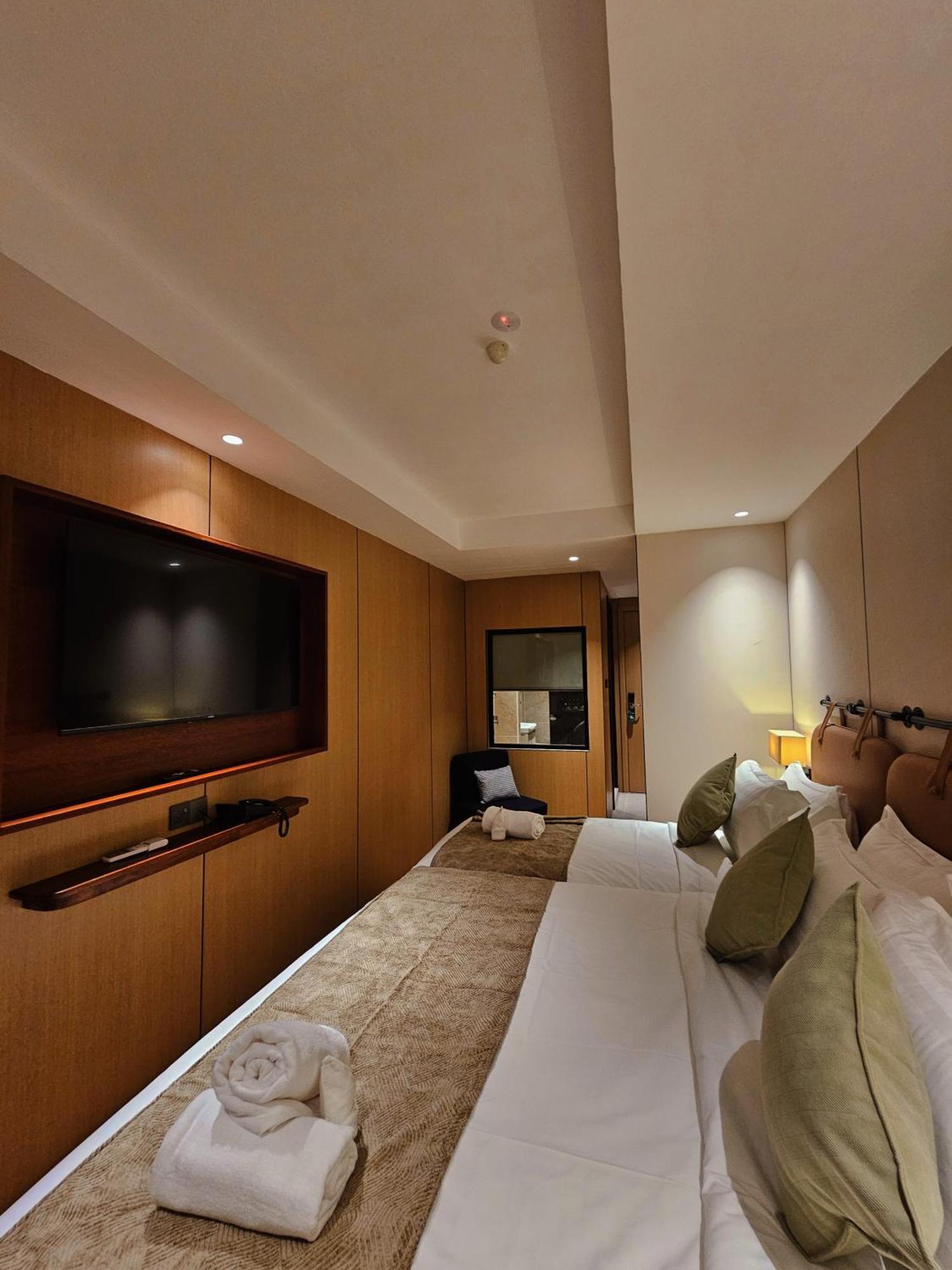 Luxury Triple Room