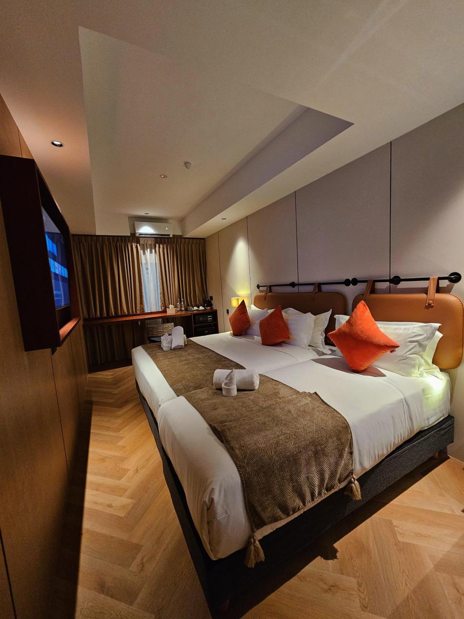 Luxury Triple Room