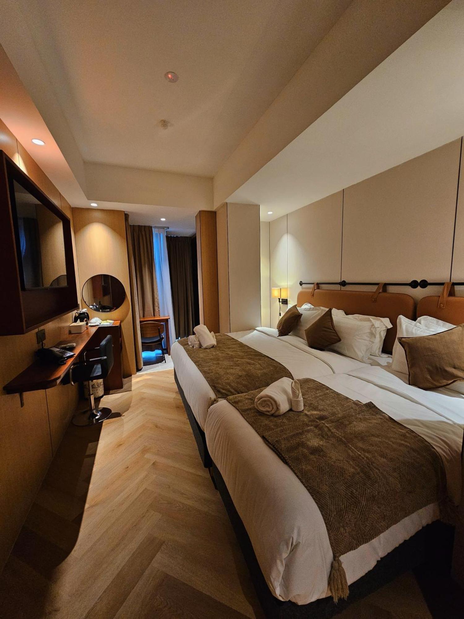 Luxury Triple Room