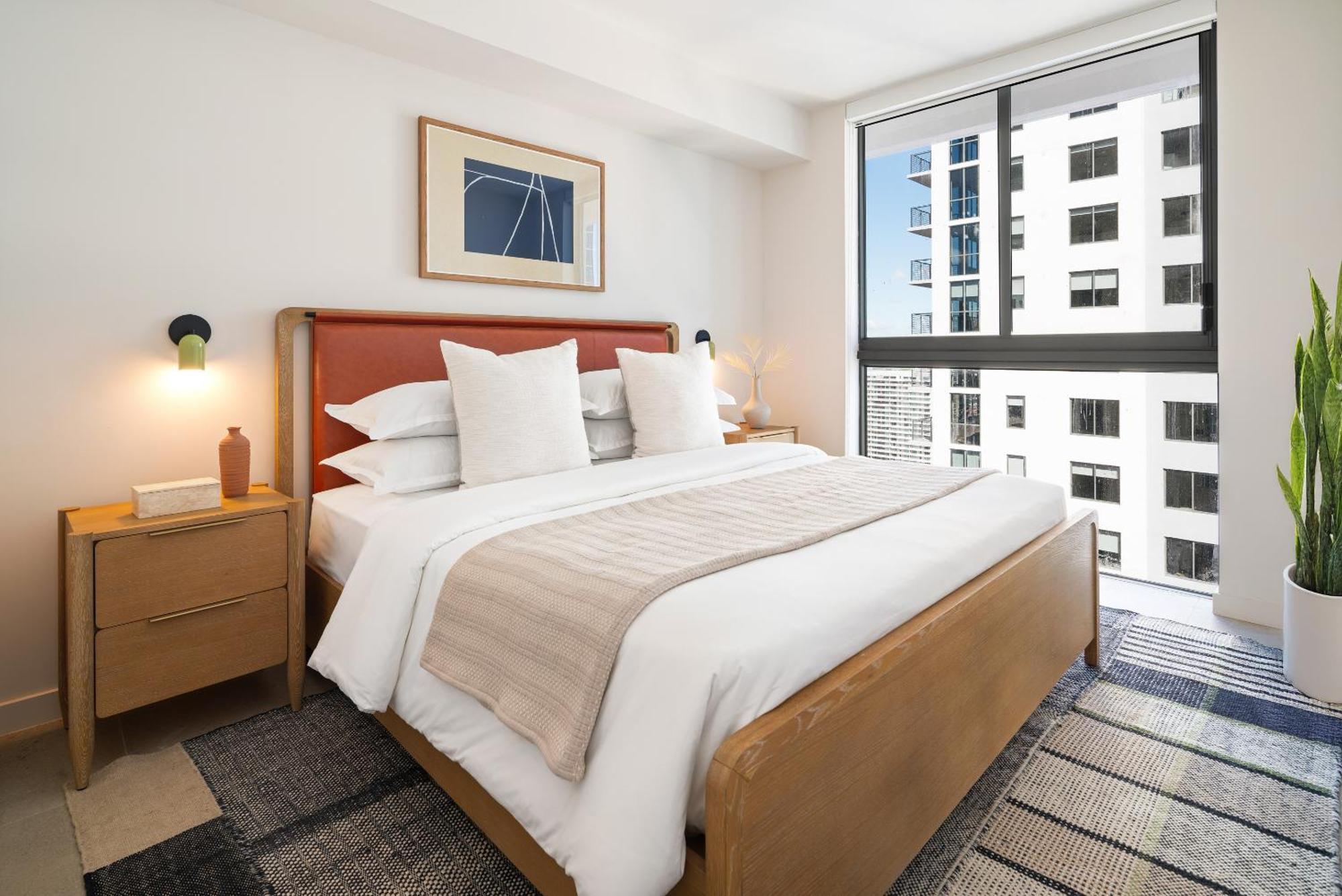 Deluxe One Bedroom King Suite