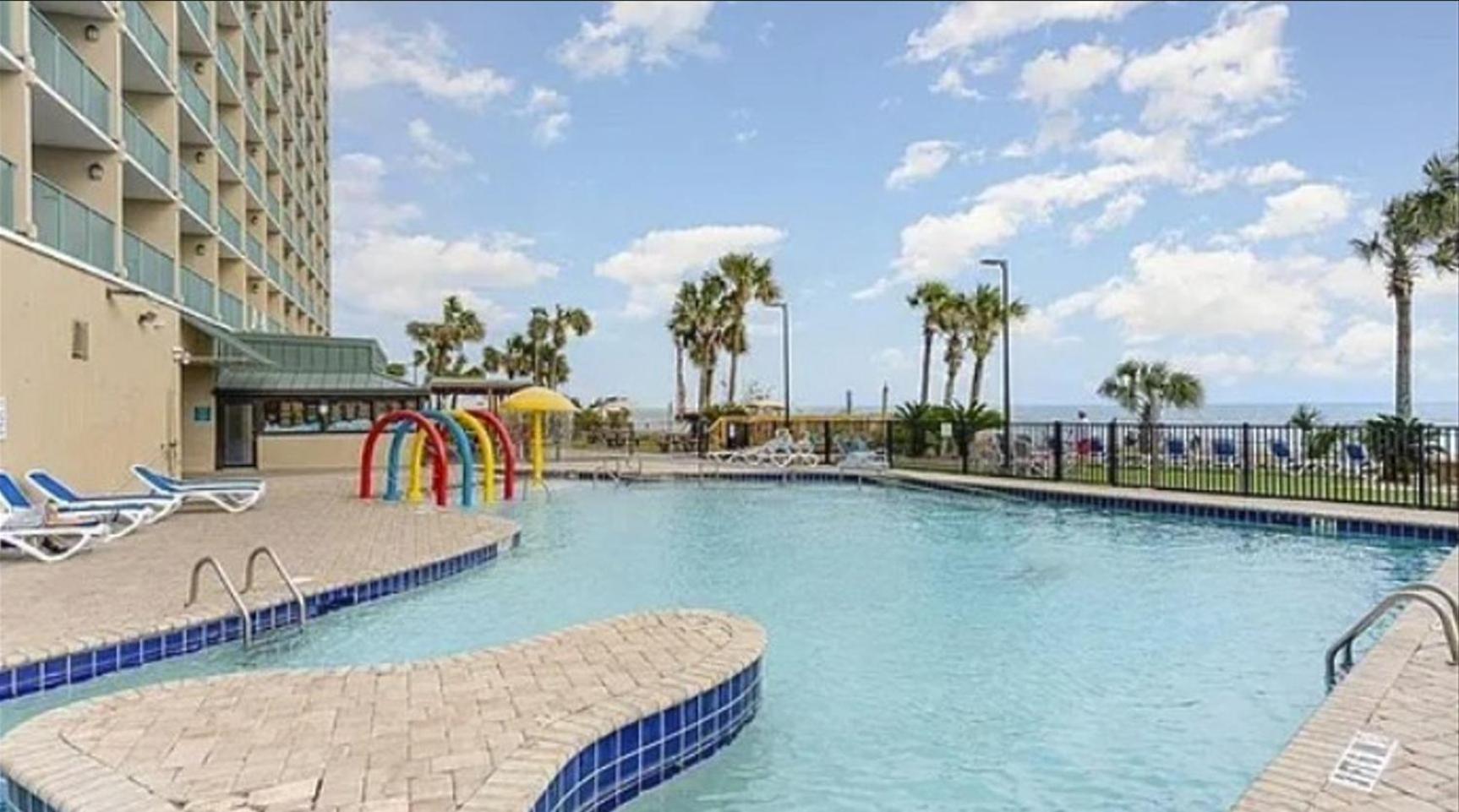 Three-Bedroom Apartment Oceanfront