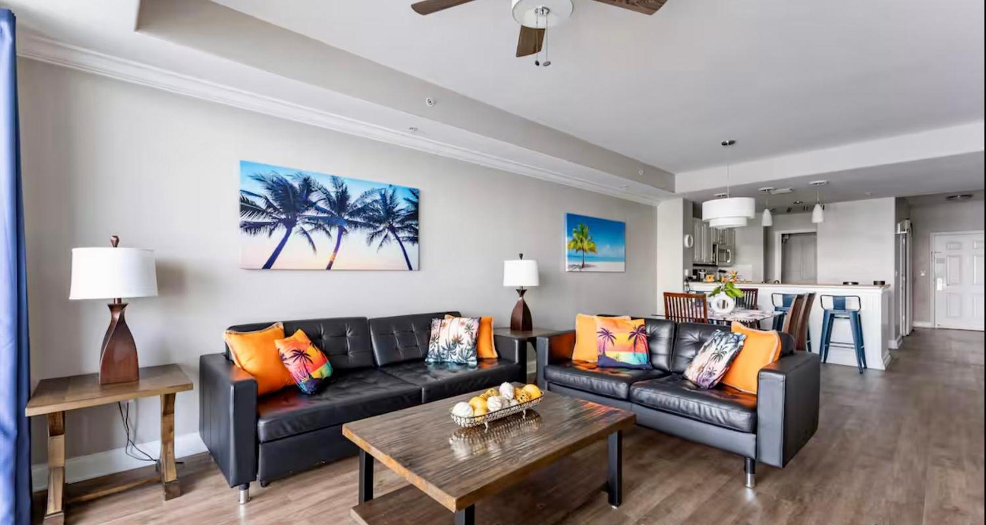 Three-Bedroom Apartment Lake View