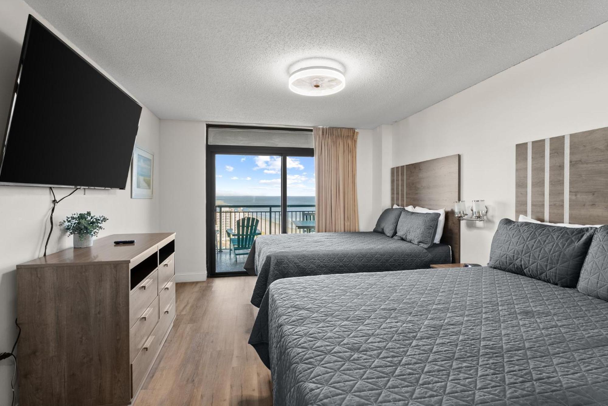 Three-Bedroom Apartment Oceanfront