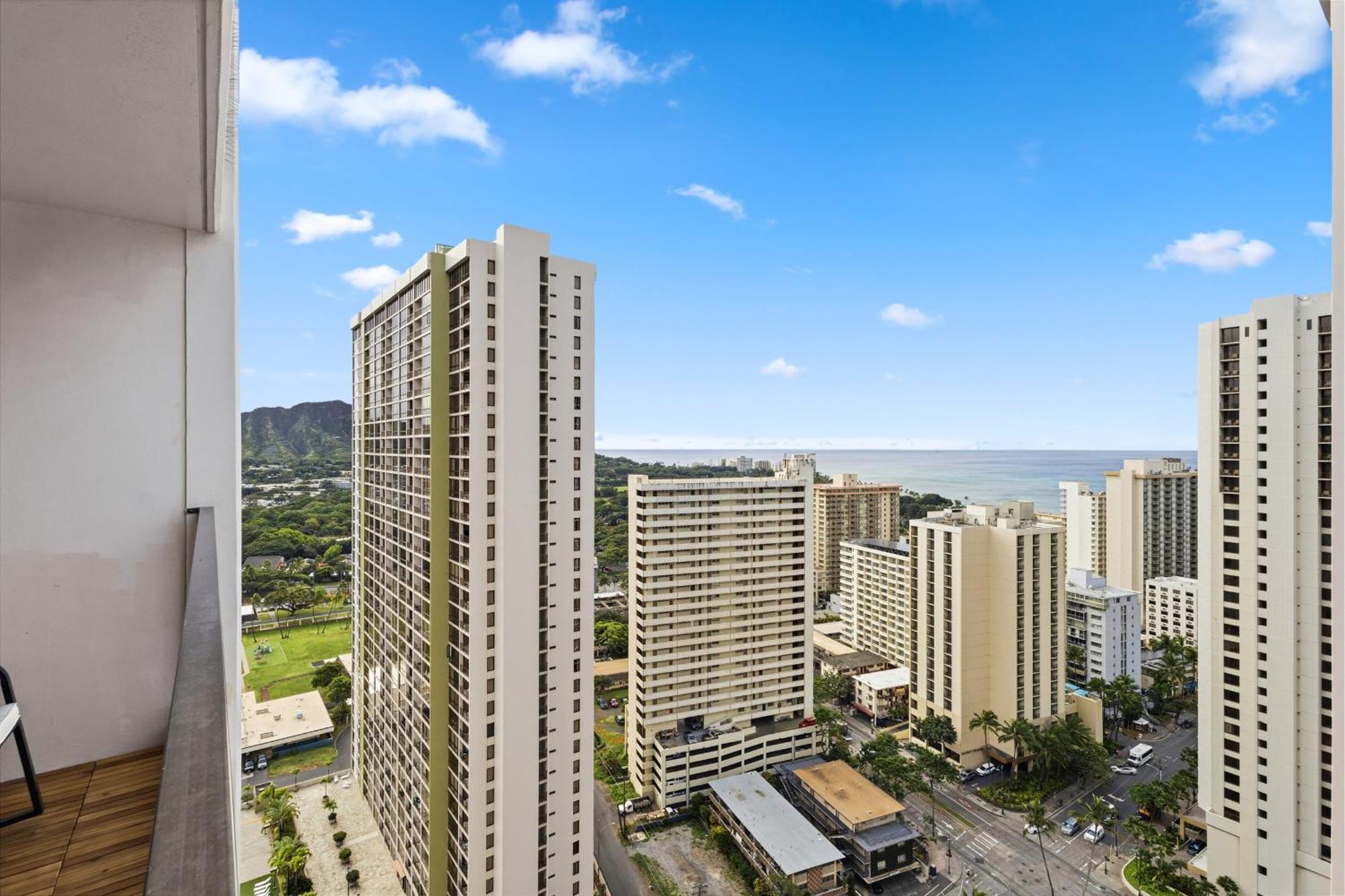 Deluxe One-Bedroom Apartment Ocean View