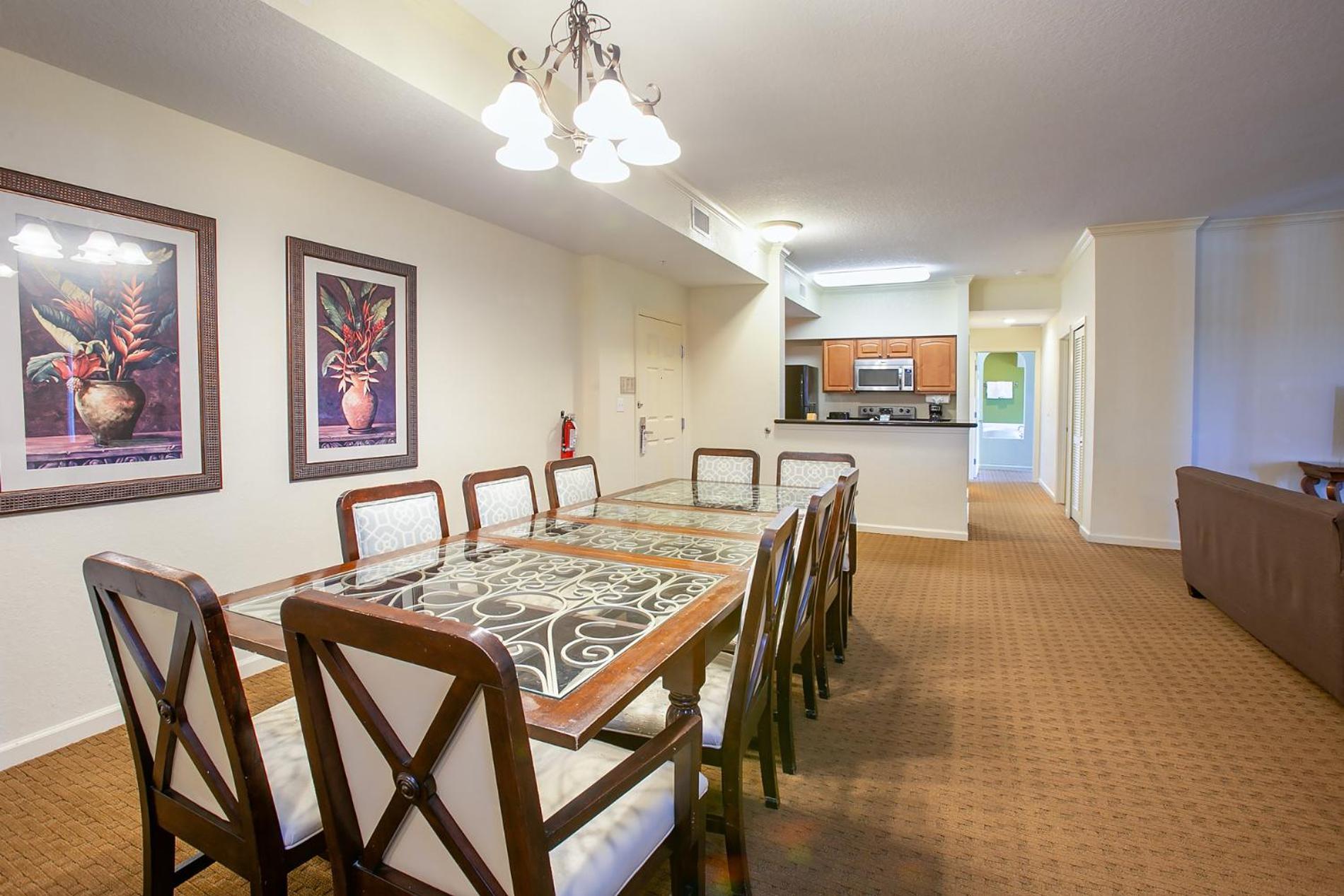 Four-bedroom Four Bath Deluxe Family Suite