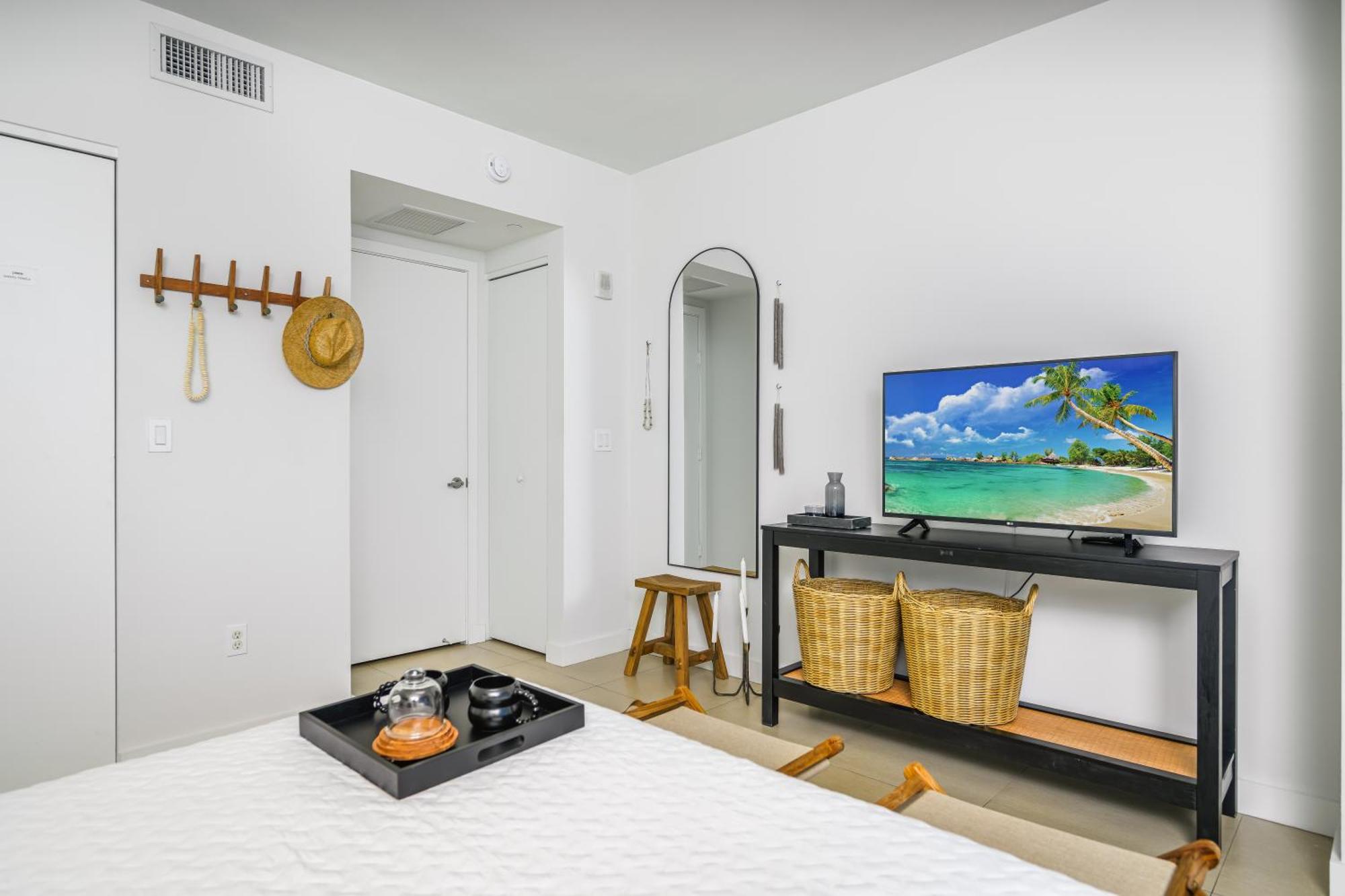 One-Bedroom Apartment City View Balcony