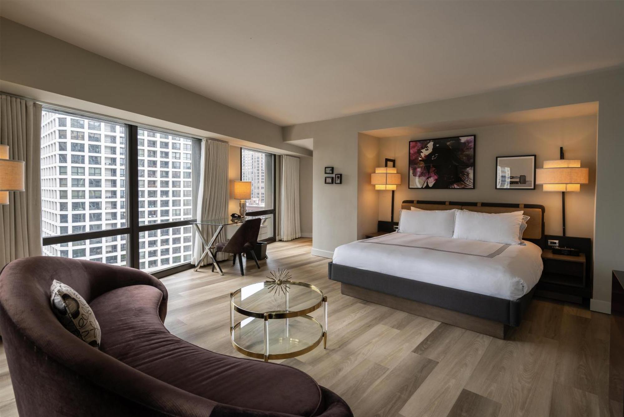 Corner King Room