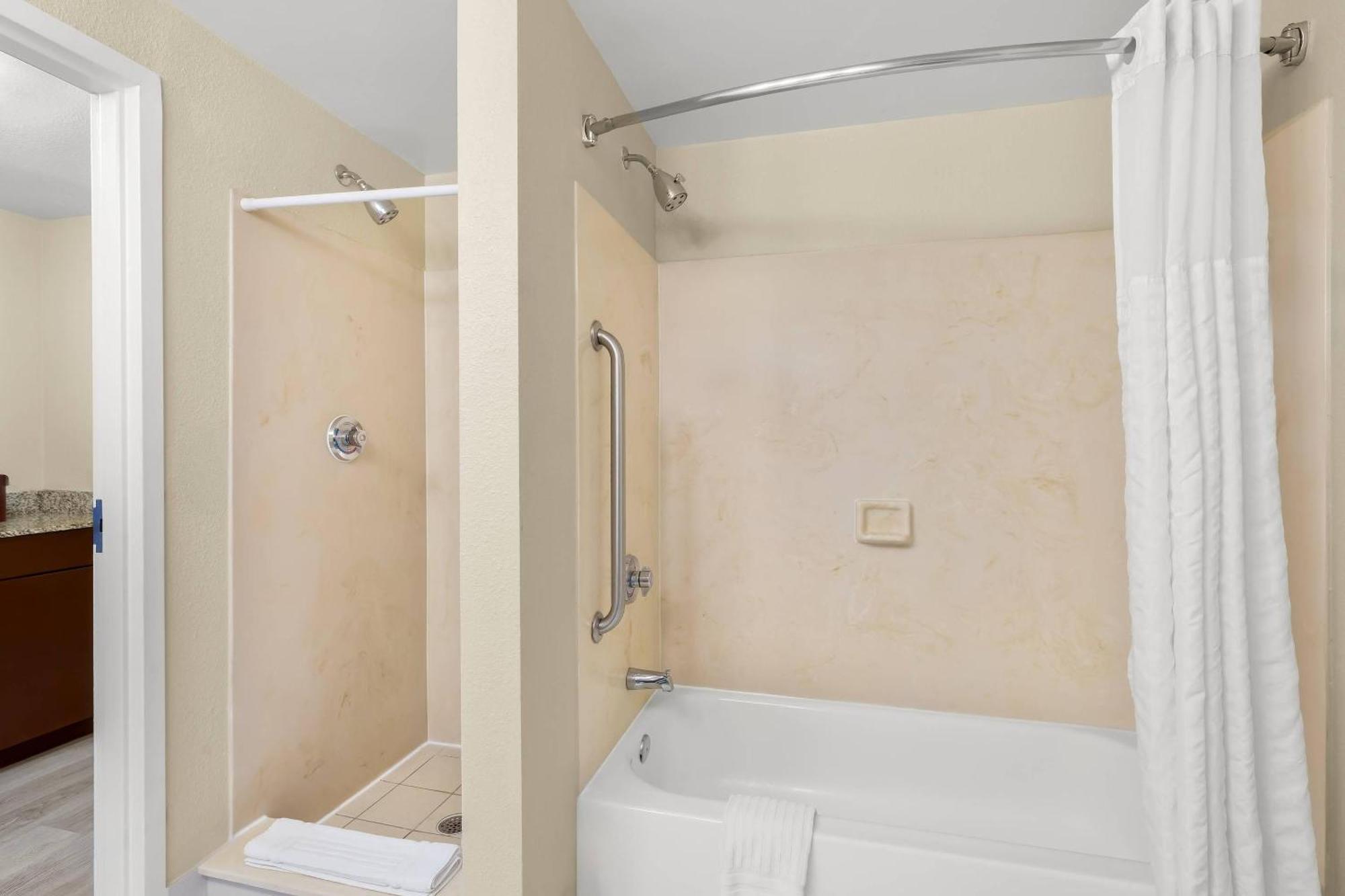 Queen Room Two Queen Beds Disability Access or Non-Smoking