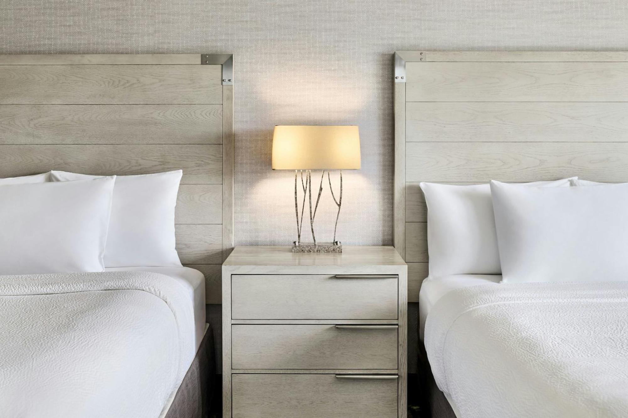 Queen Suite Two Queen Beds Sofa Bed