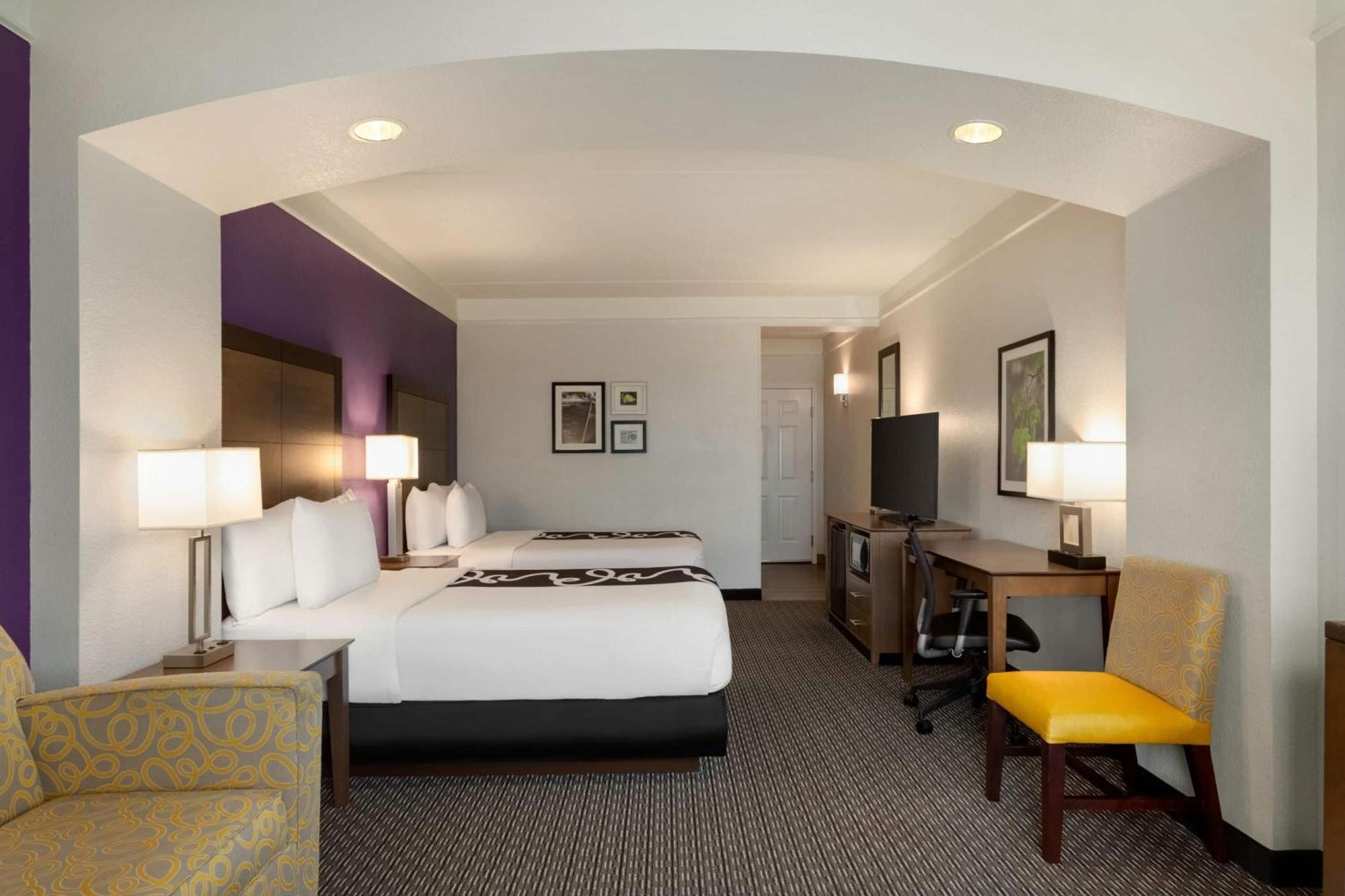 Double Room Two Double Beds Non-Smoking