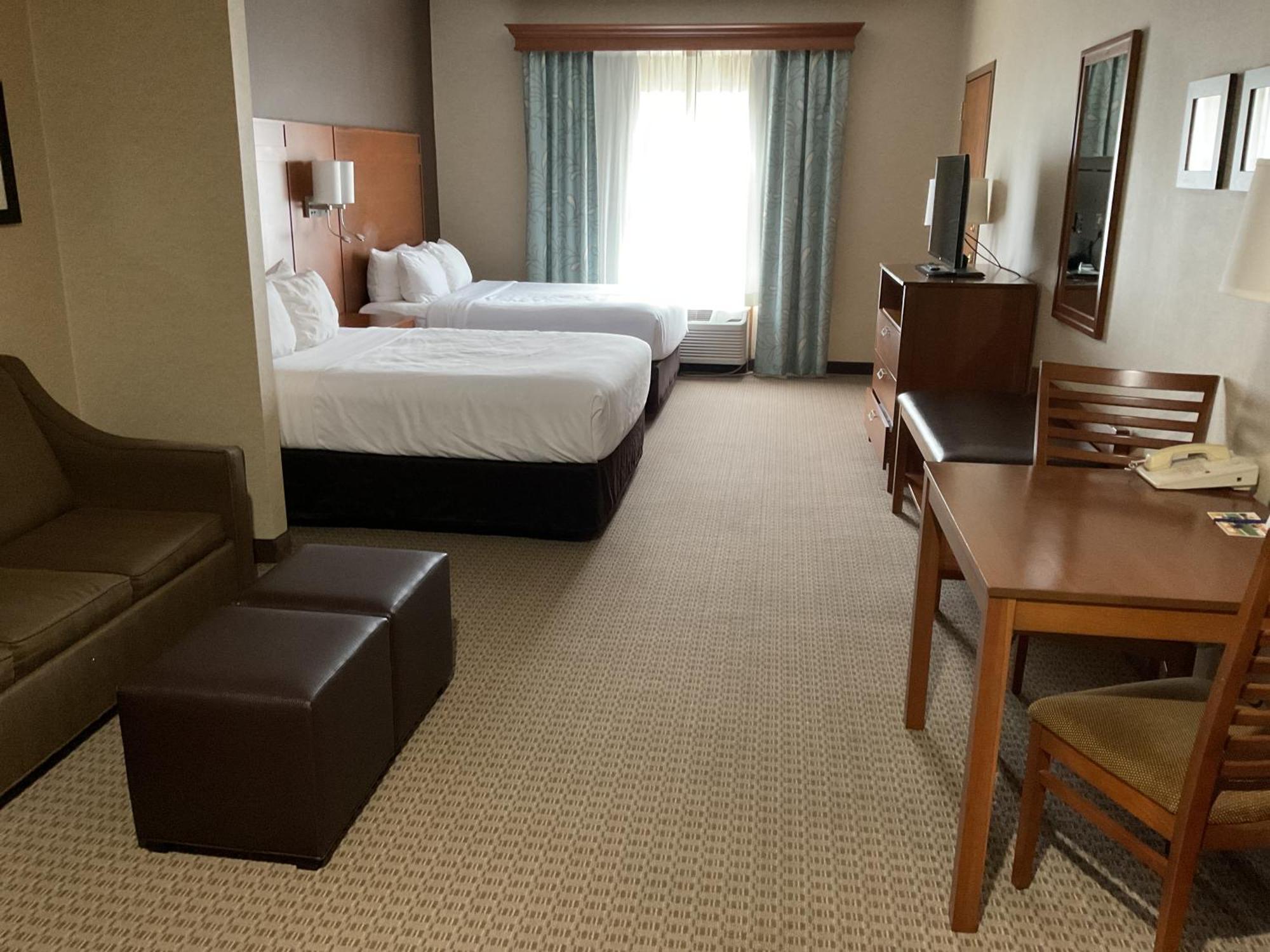 Queen Suite Two Queen Beds Non-Smoking