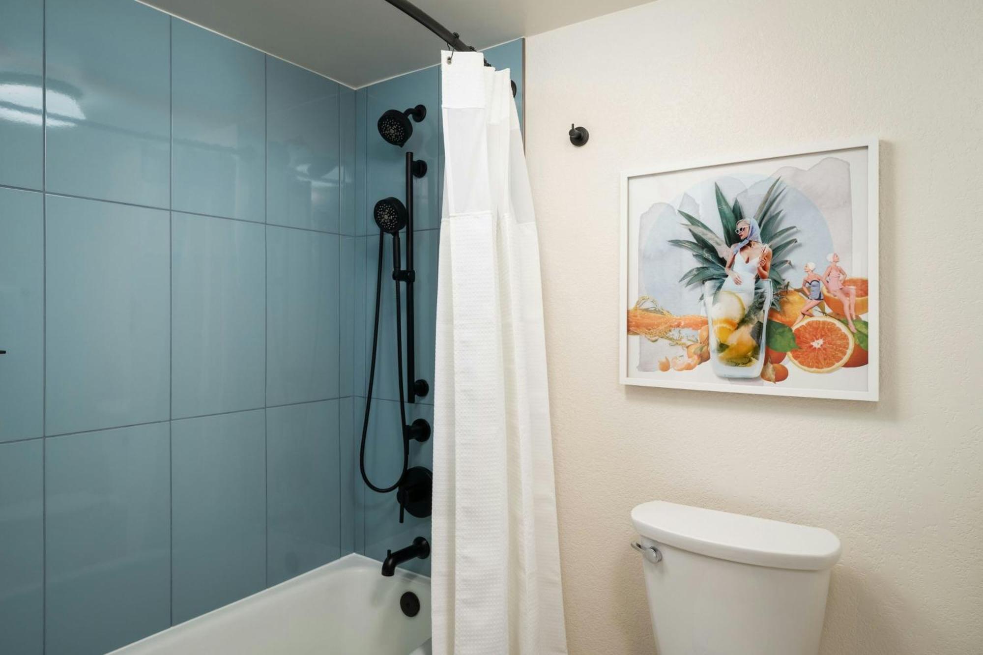 Queen Room Pool View Mobility Accessible Tub