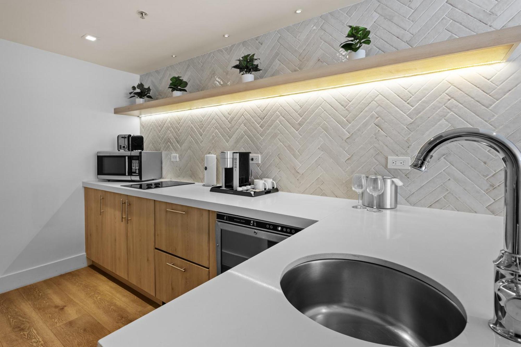 BENTLEY PENTHOUSE TWO BEDROOM