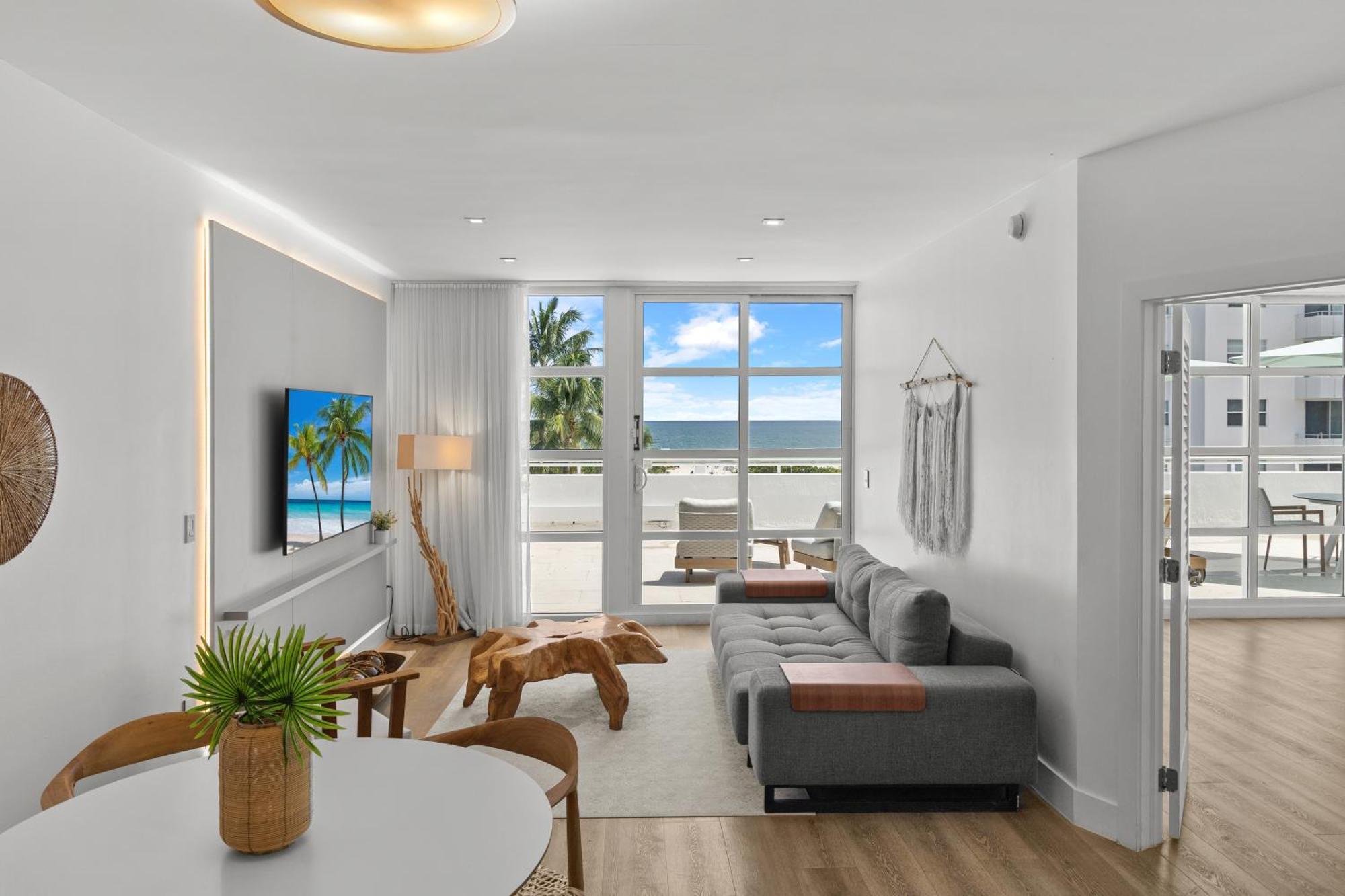 BENTLEY PENTHOUSE OCEAN VIEW