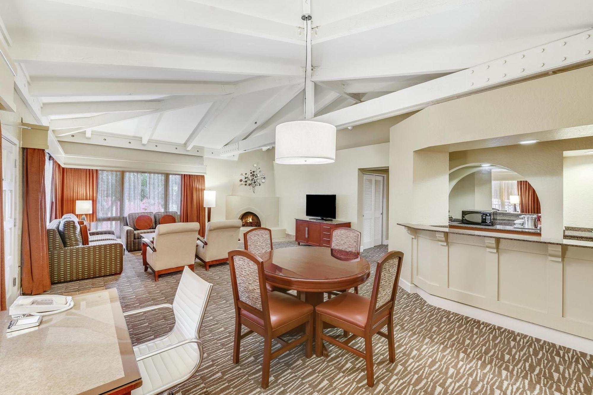 Signature Suite