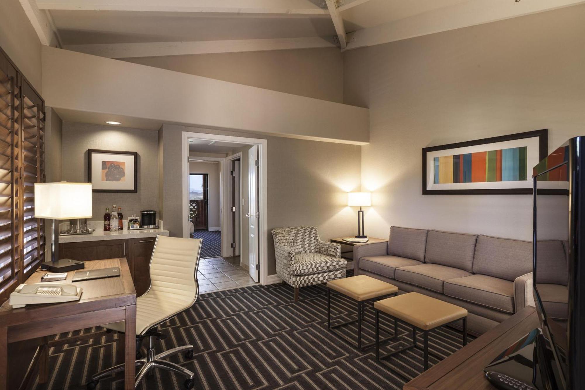 Superior King Suite
