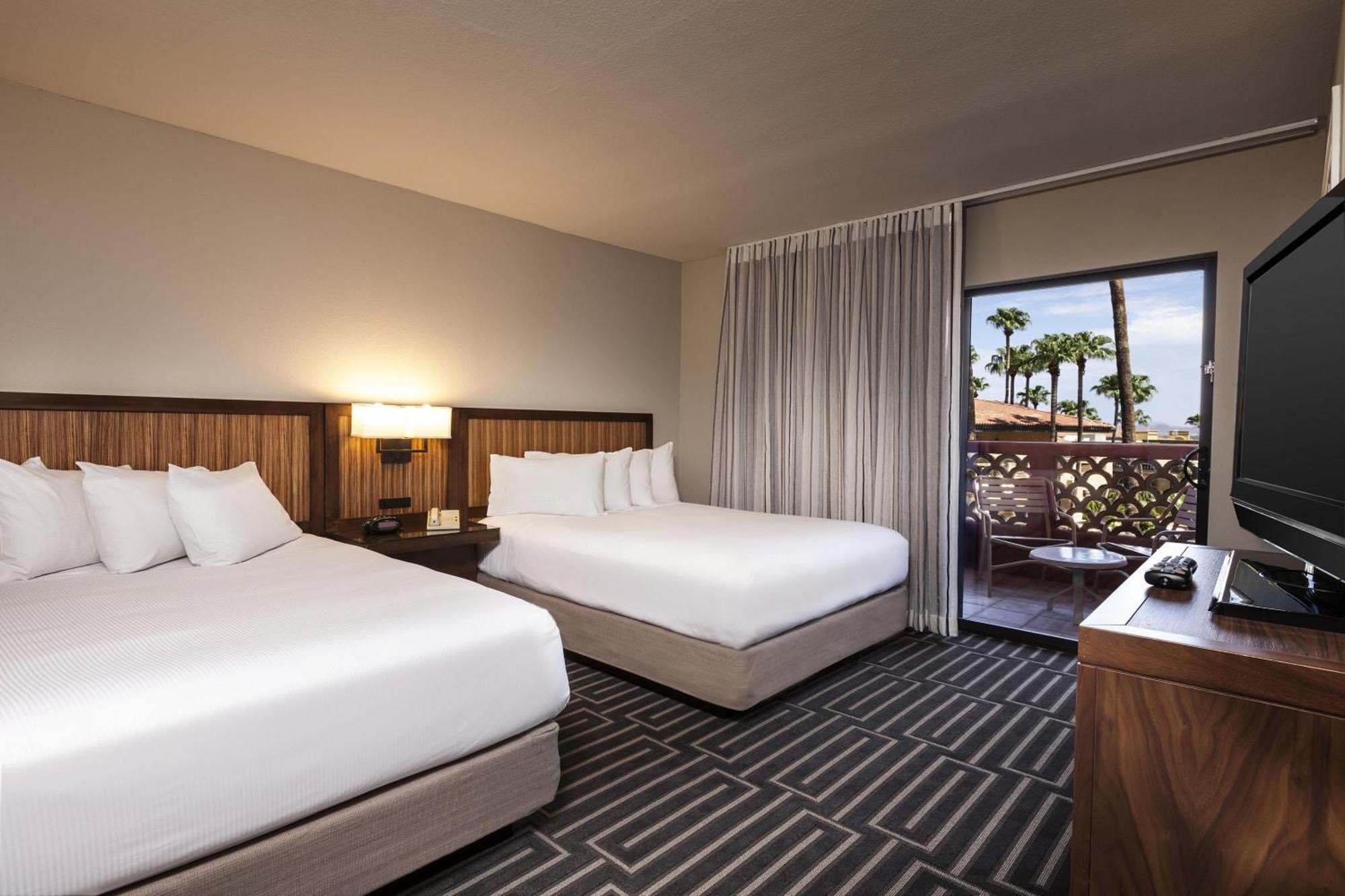 Superior Queen Suite Two Queen Beds