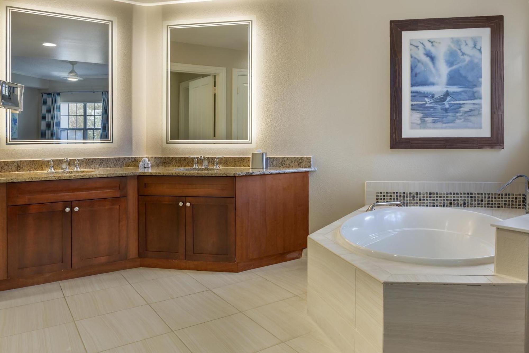 One-Bedroom King Suite Sofa Bed