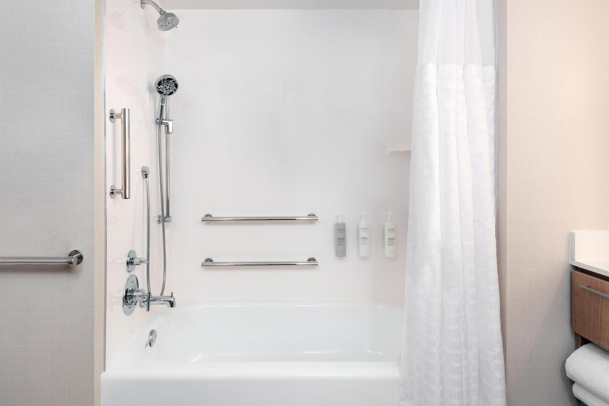 King Suite Accessible Tub Mobility Hearing Access or Non-Smoking