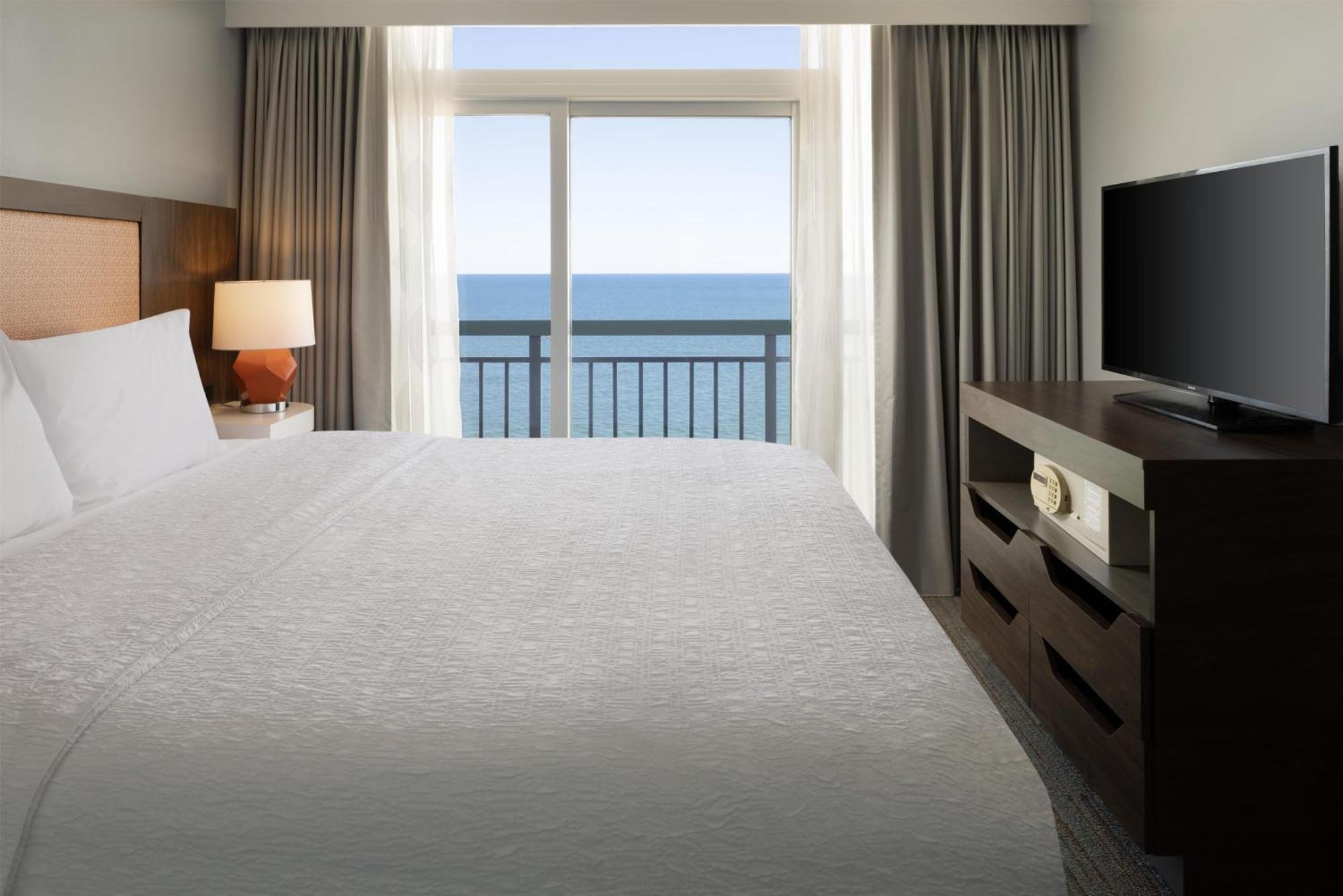 1 King or 1 Queen 2 Br or 2 Bath Penthouse Suite
