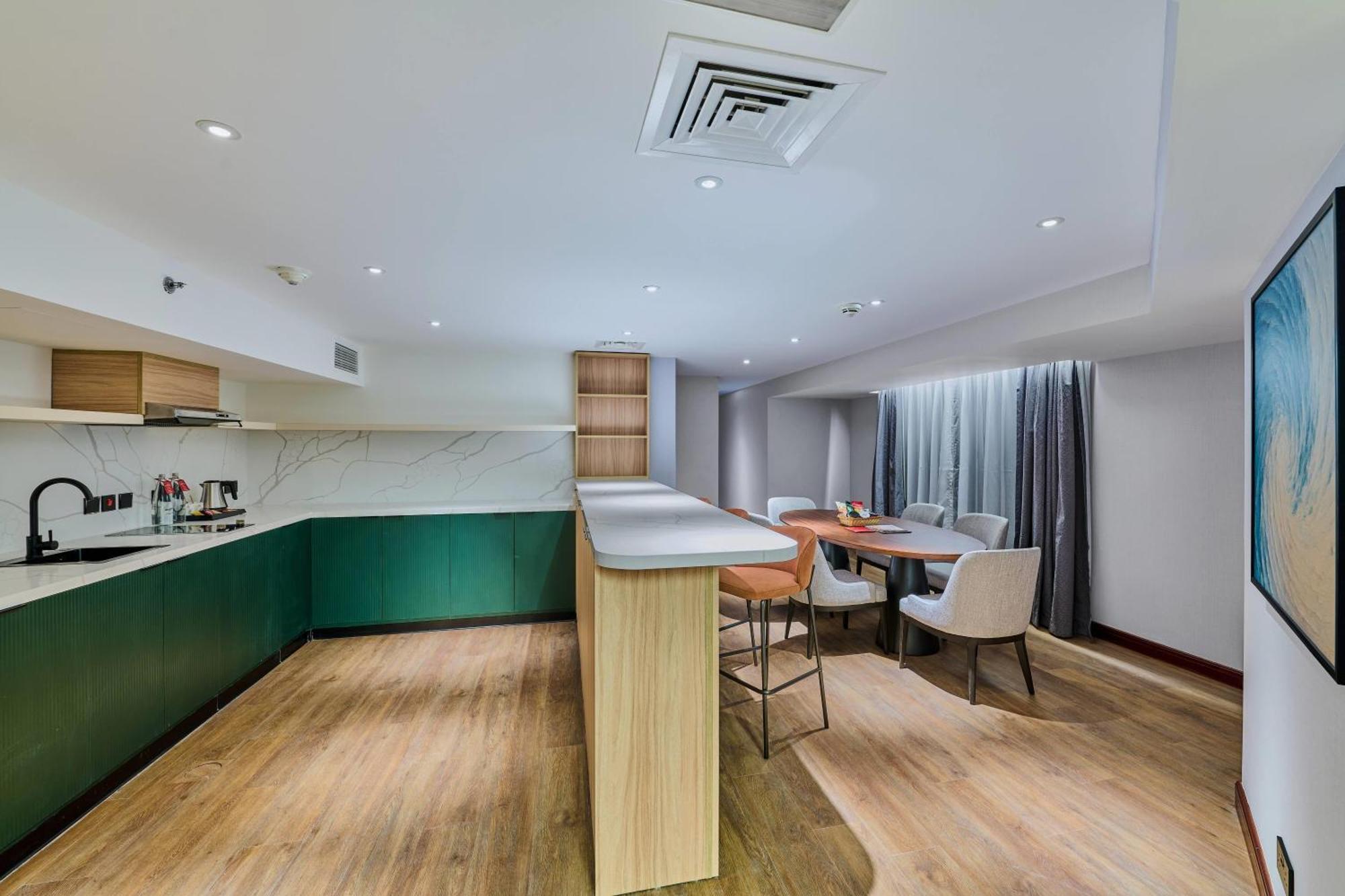 Apartament typu Penthouse Suite z 1 sypialnią i łóżkiem typu king-size oraz widokiem na miasto