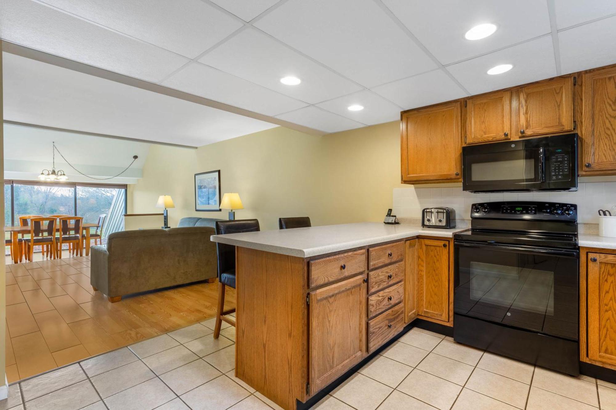 Two-Bedroom Apartment One Queen Bed Two Twin One Sofa Bed or Two Queen Beds Non-Smoking