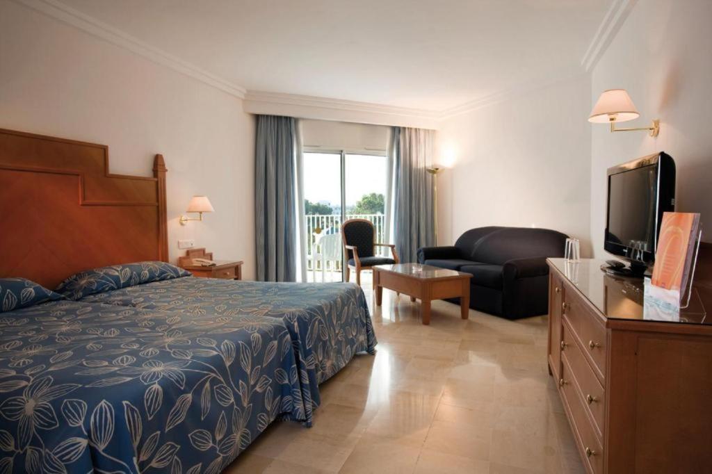 Mniejszy Apartament (Junior Suite)
