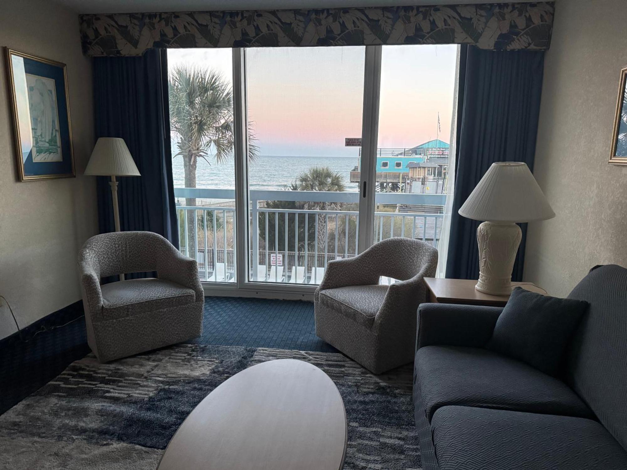 Deluxe One-Bedroom Apartment Ocean View