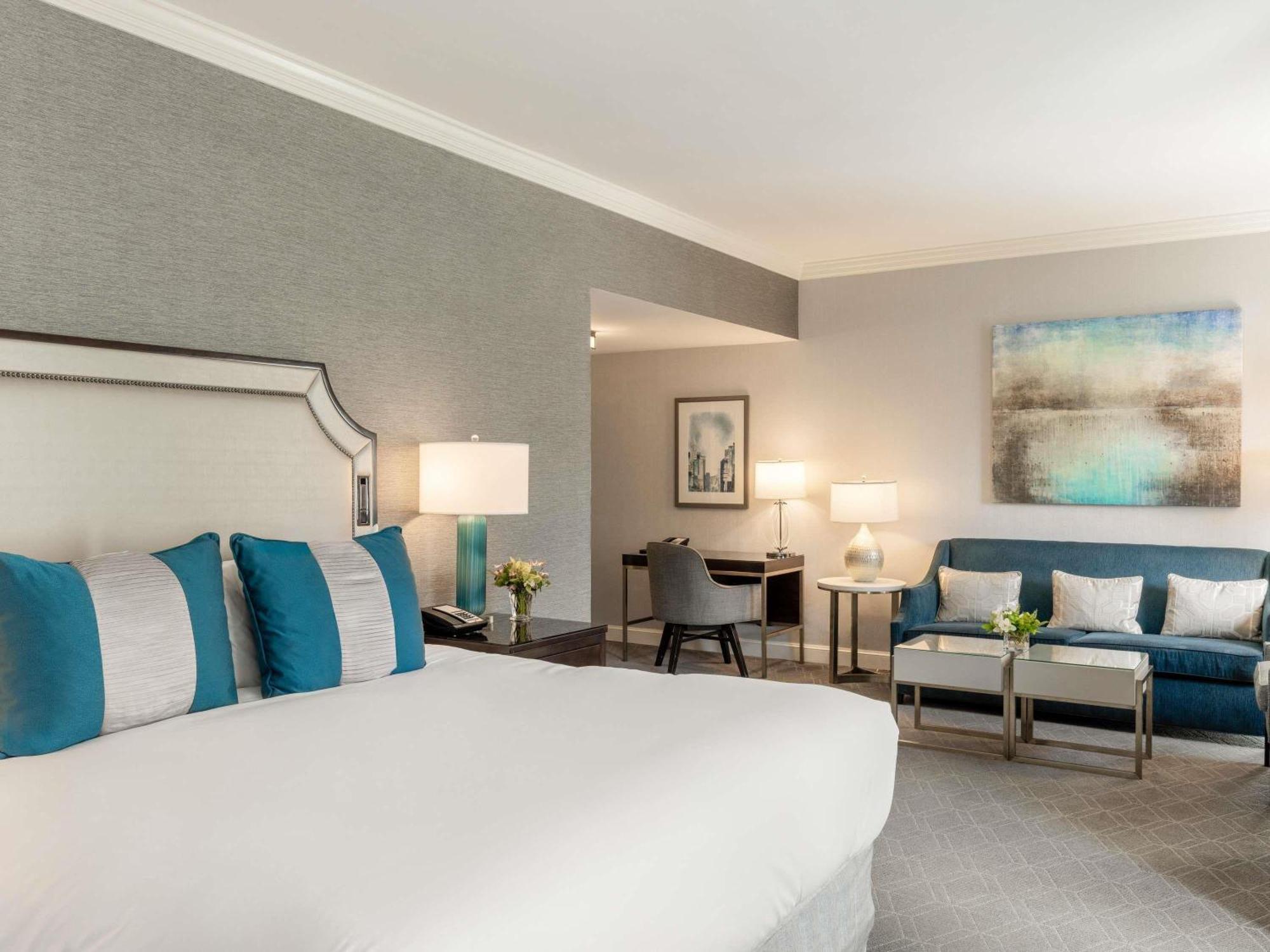 Grand One Bedroom Suite One King Bed Mobility Hearing Accessible