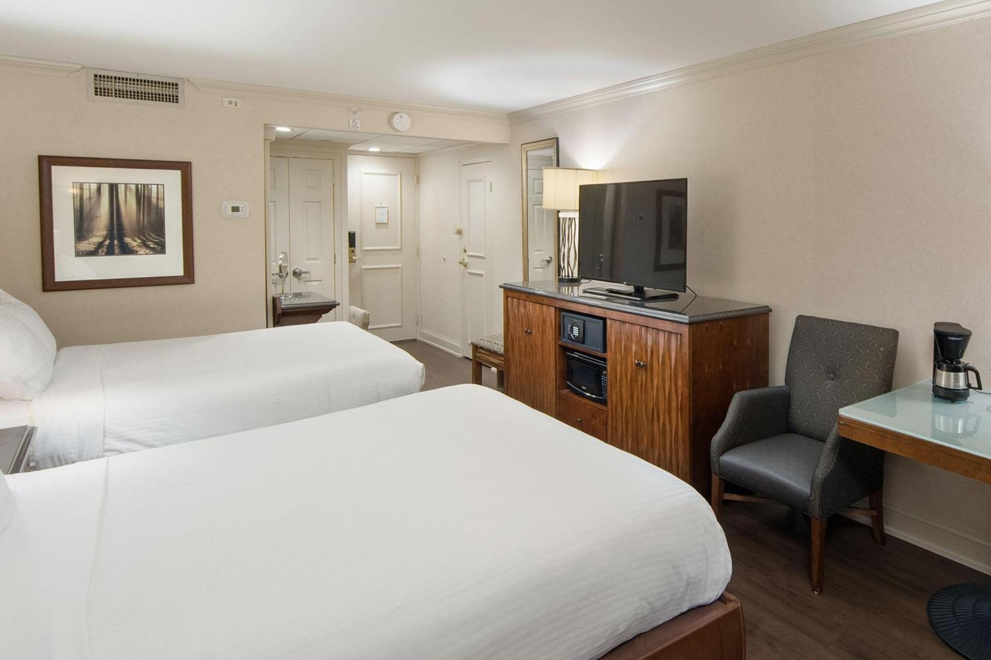 Queen Room Two Queen Beds