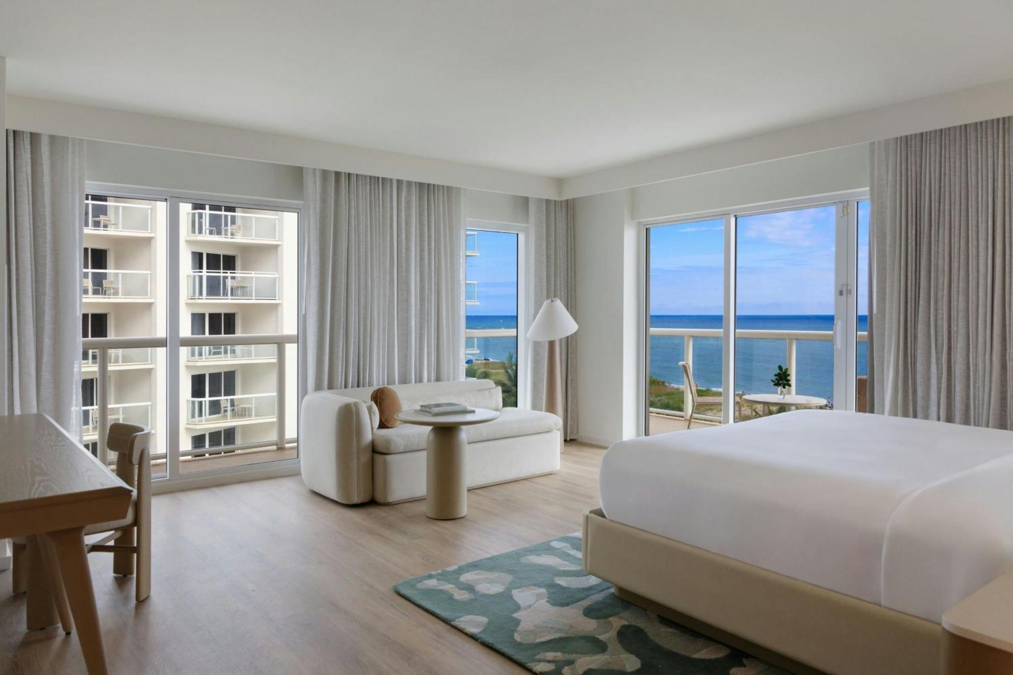 Large Balcony Larger Guest room 1 King Oceanfront Corner room