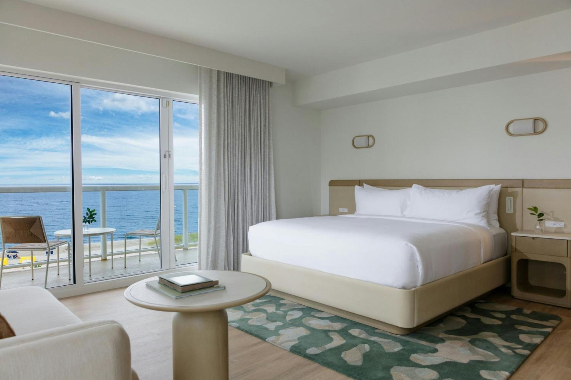 Large Balcony Larger Guest room 1 King Oceanfront Corner room