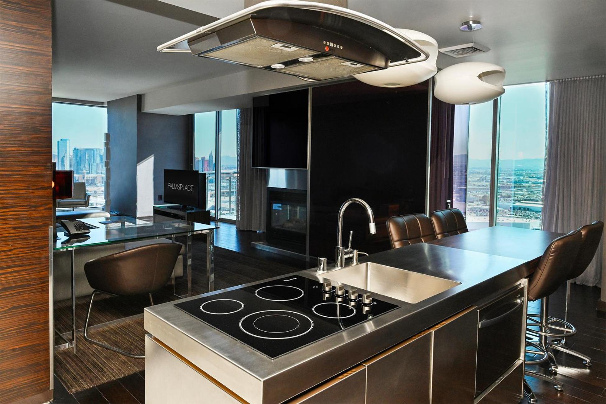 One Bedroom Suite Strip View