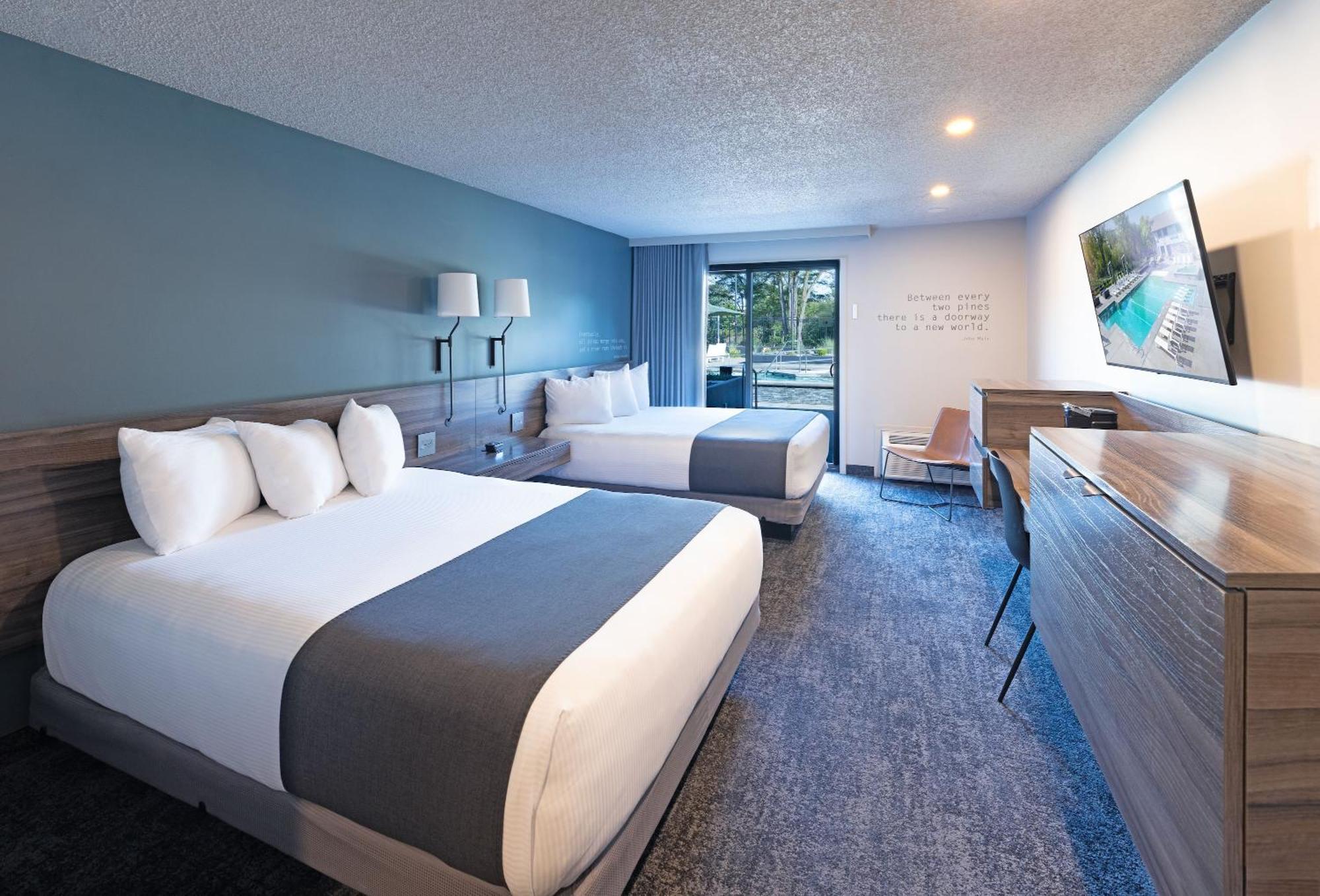 Queen Room Pool View