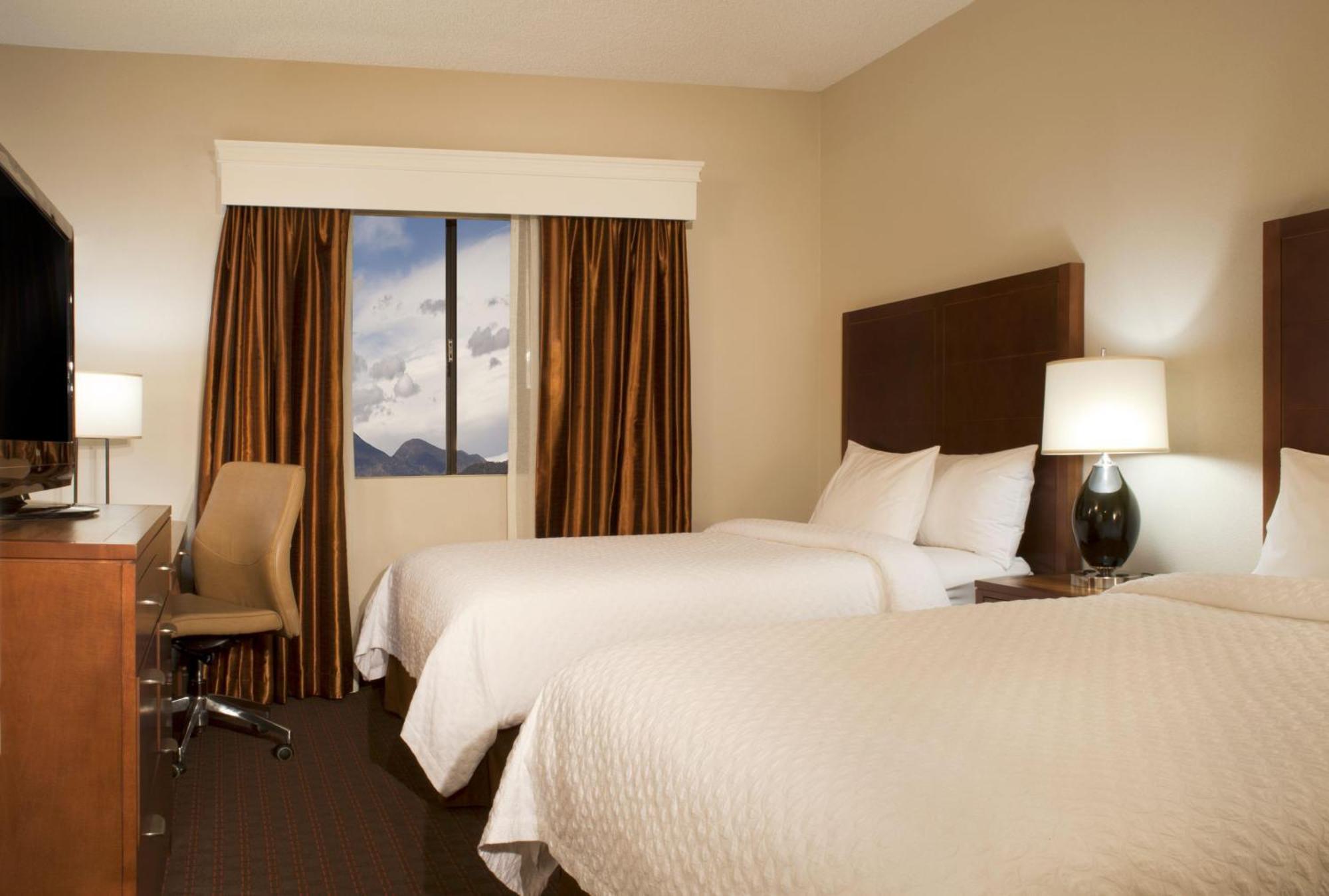 Premium Suite Two Double Beds Non-Smoking