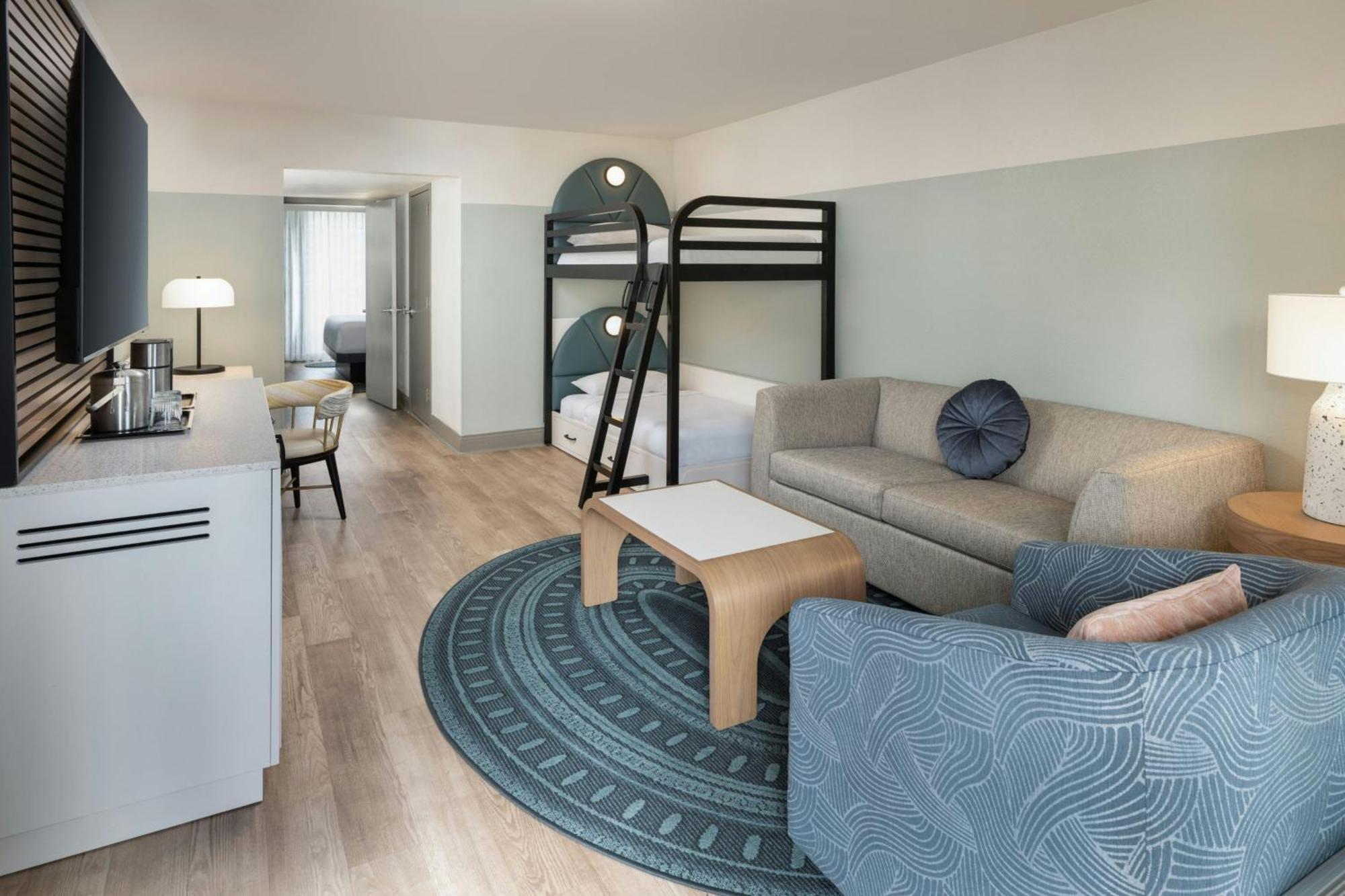 Family Room Double Guest room Pool view