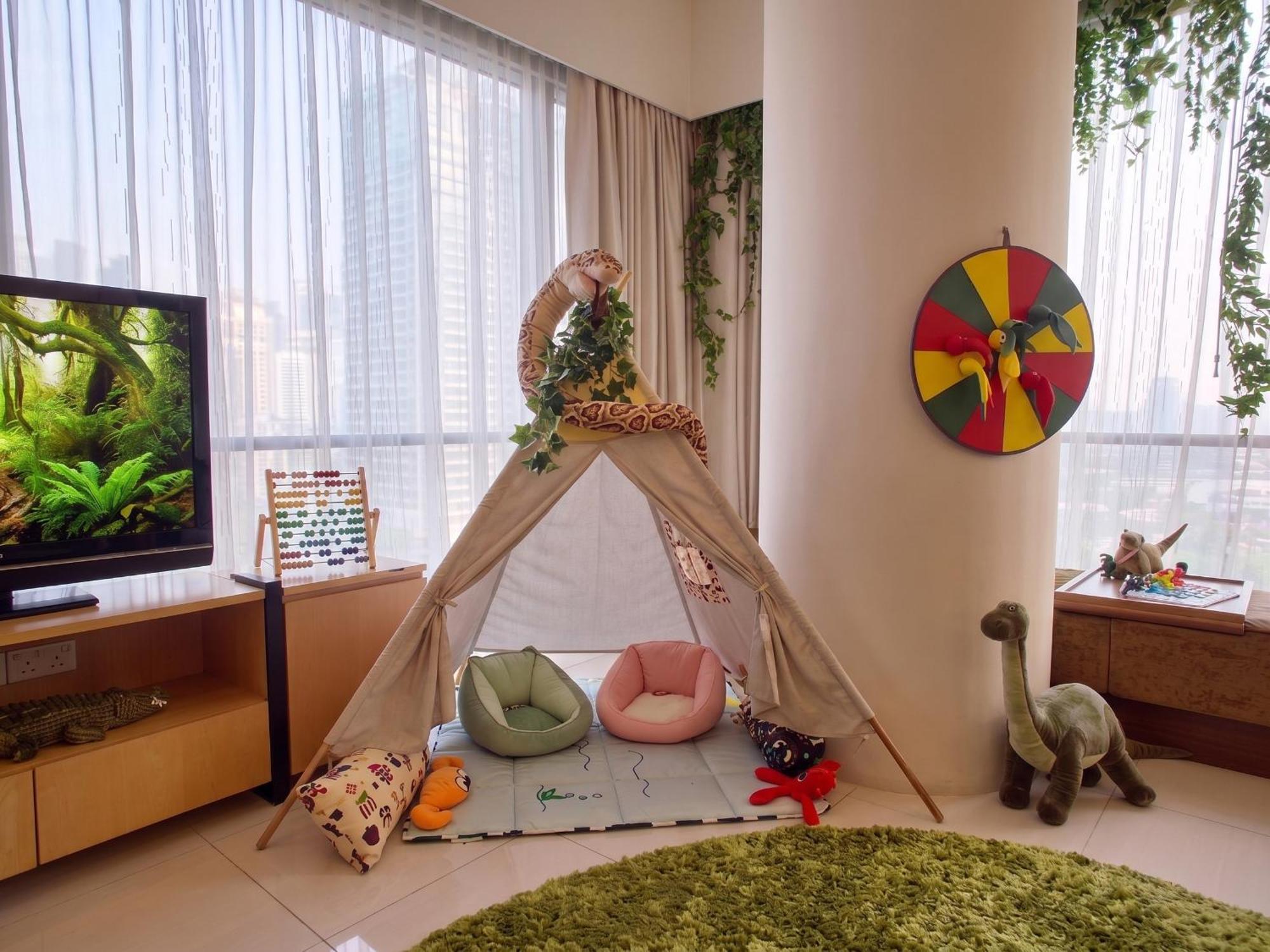 Jungle-Themed 2 Bedroom Premier Family Suites