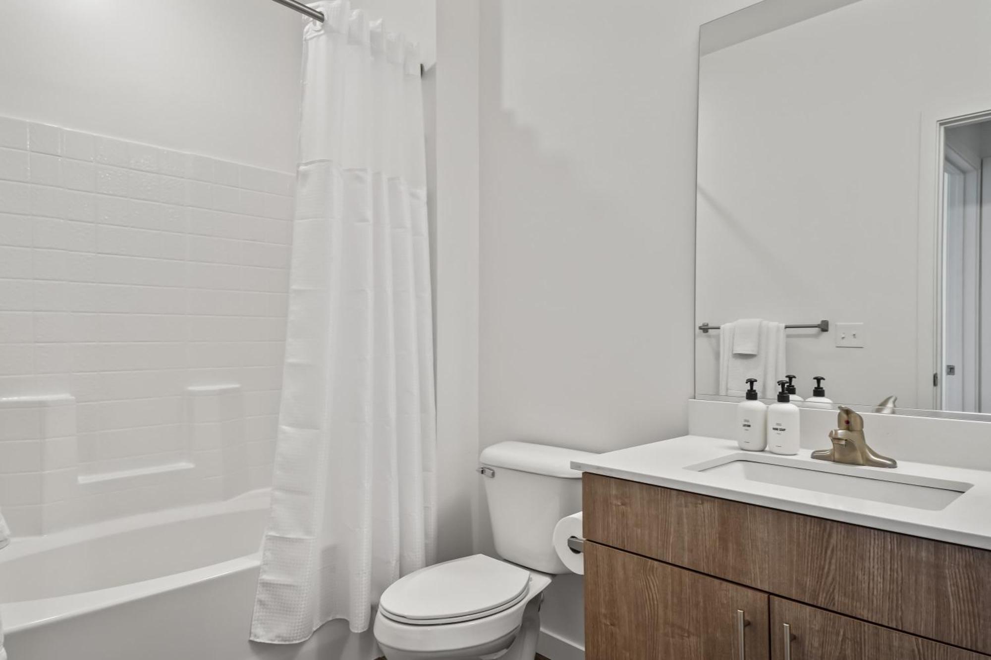 One-Bedroom Apartment Self Check Virtual Front Desk