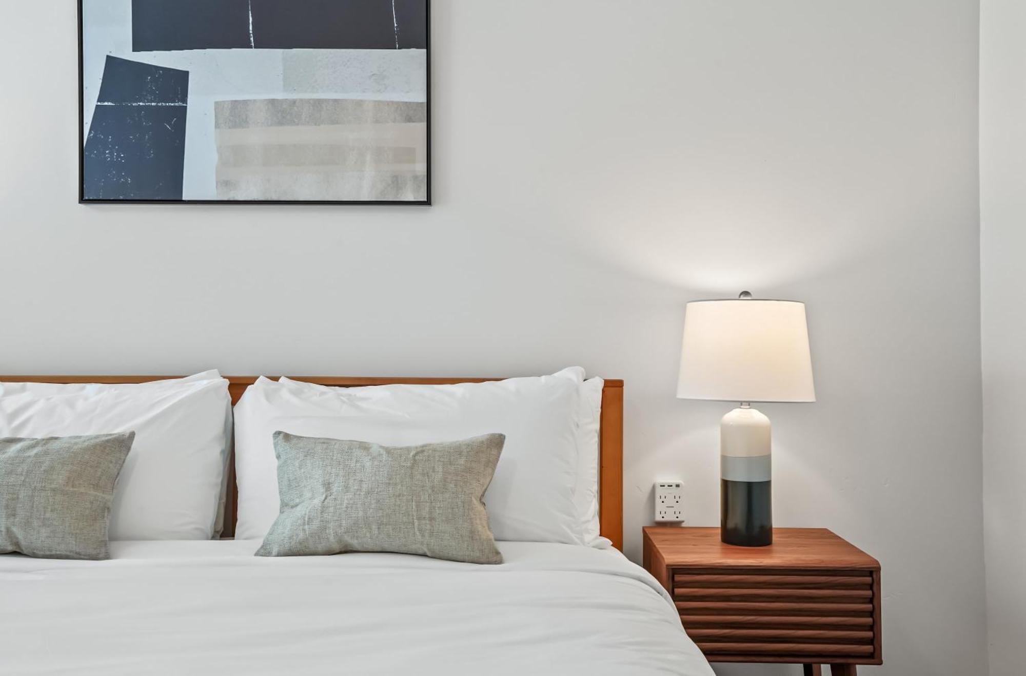 One-Bedroom Apartment Self Check Virtual Front Desk