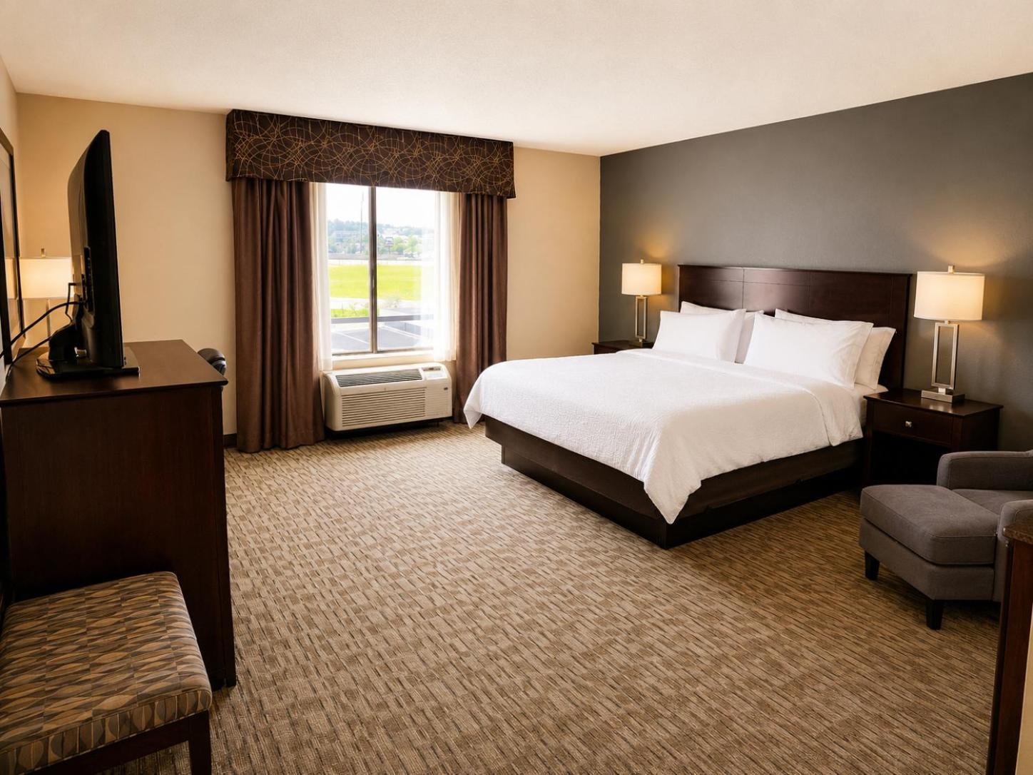 Premium King Room