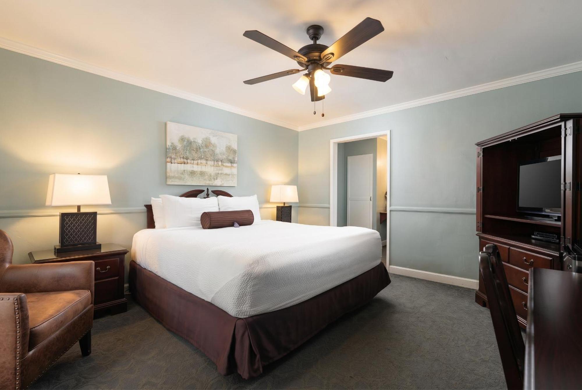 Lavender Deluxe Room