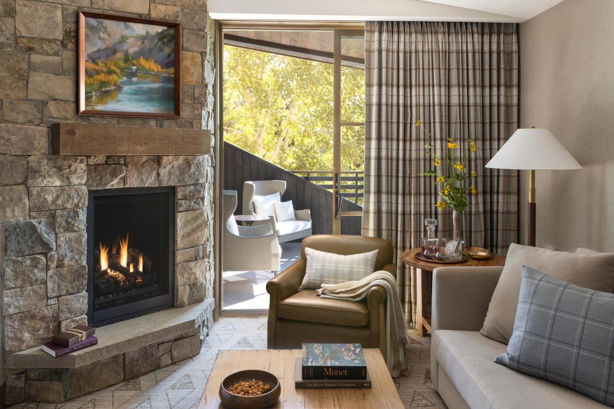 Deluxe King Suite
