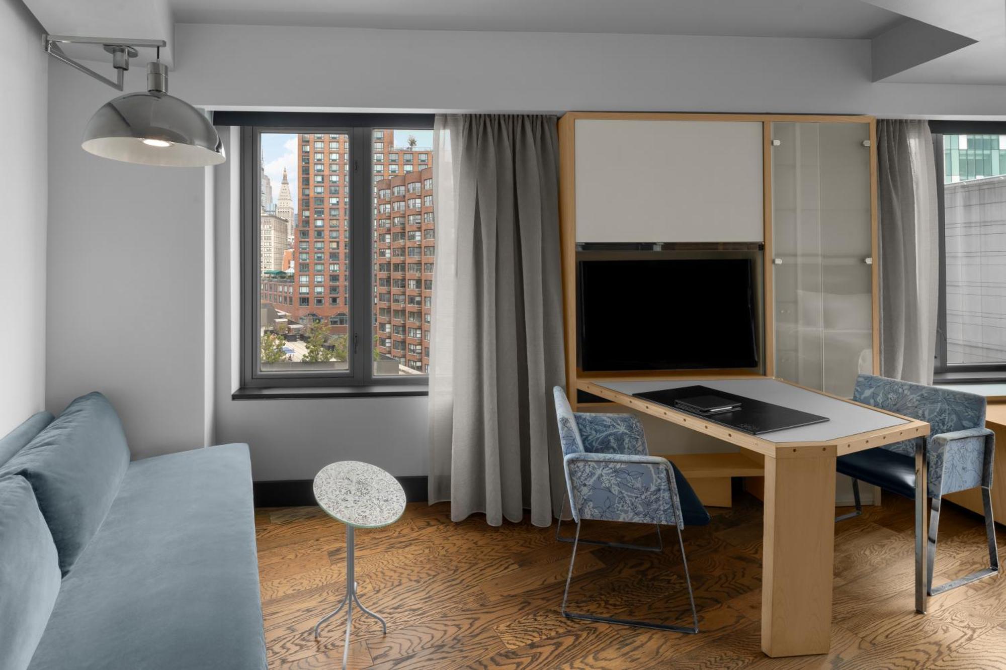 Junior King Suite