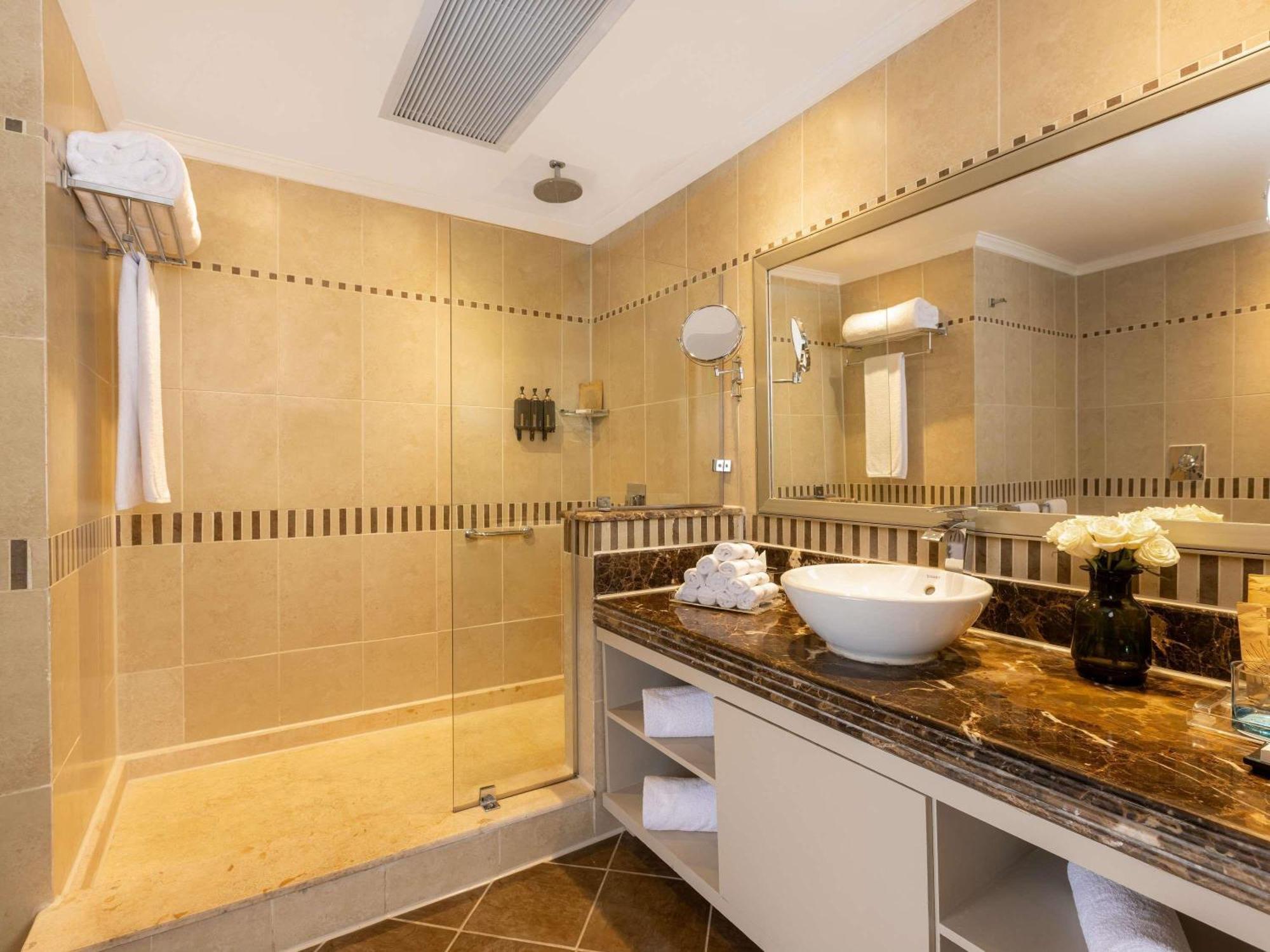 Apartament typu Junior Suite z łóżkiem typu king-size