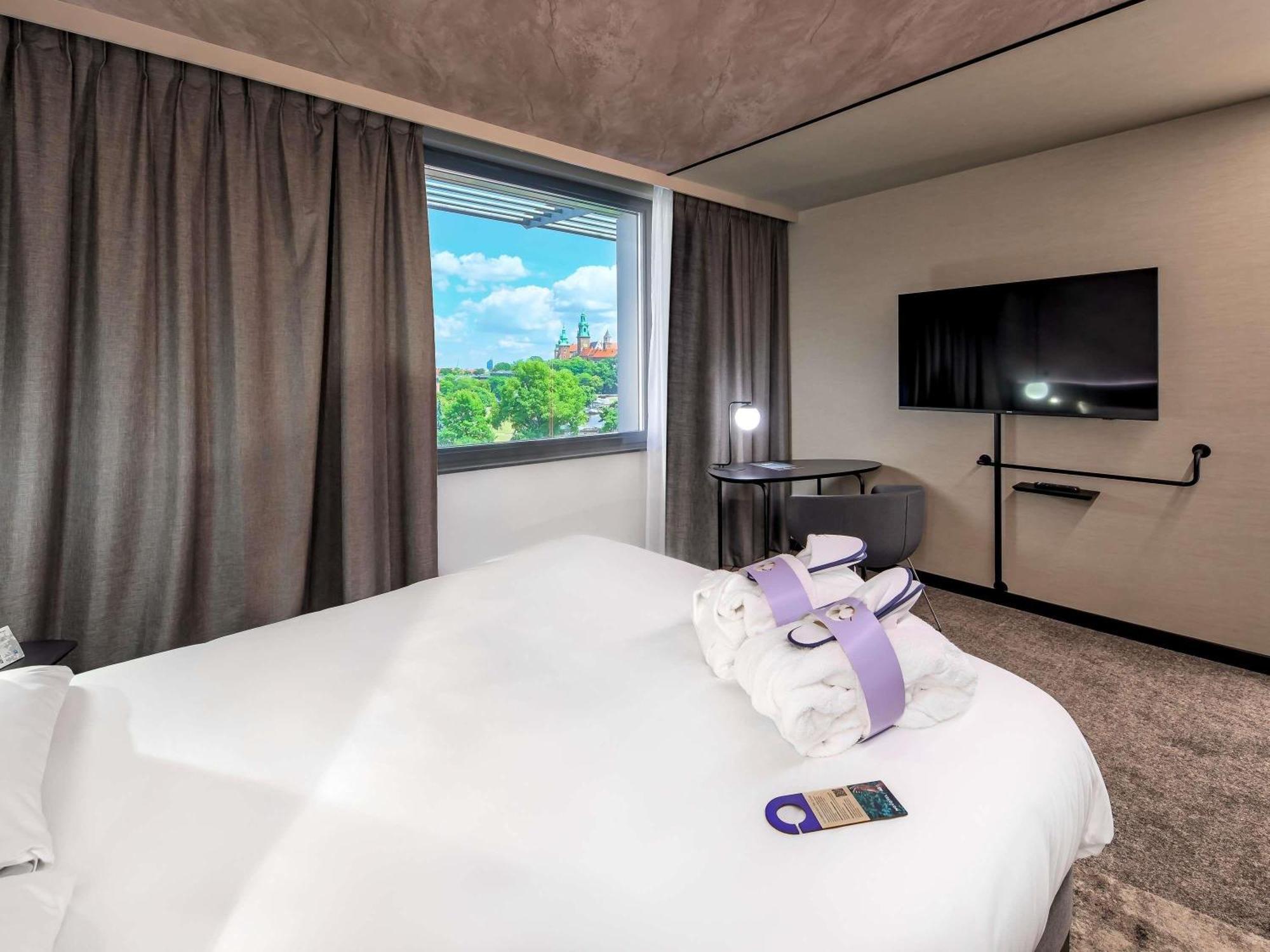 Apartament typu Junior Suite z łóżkiem typu queen-size i rozkładaną sofą