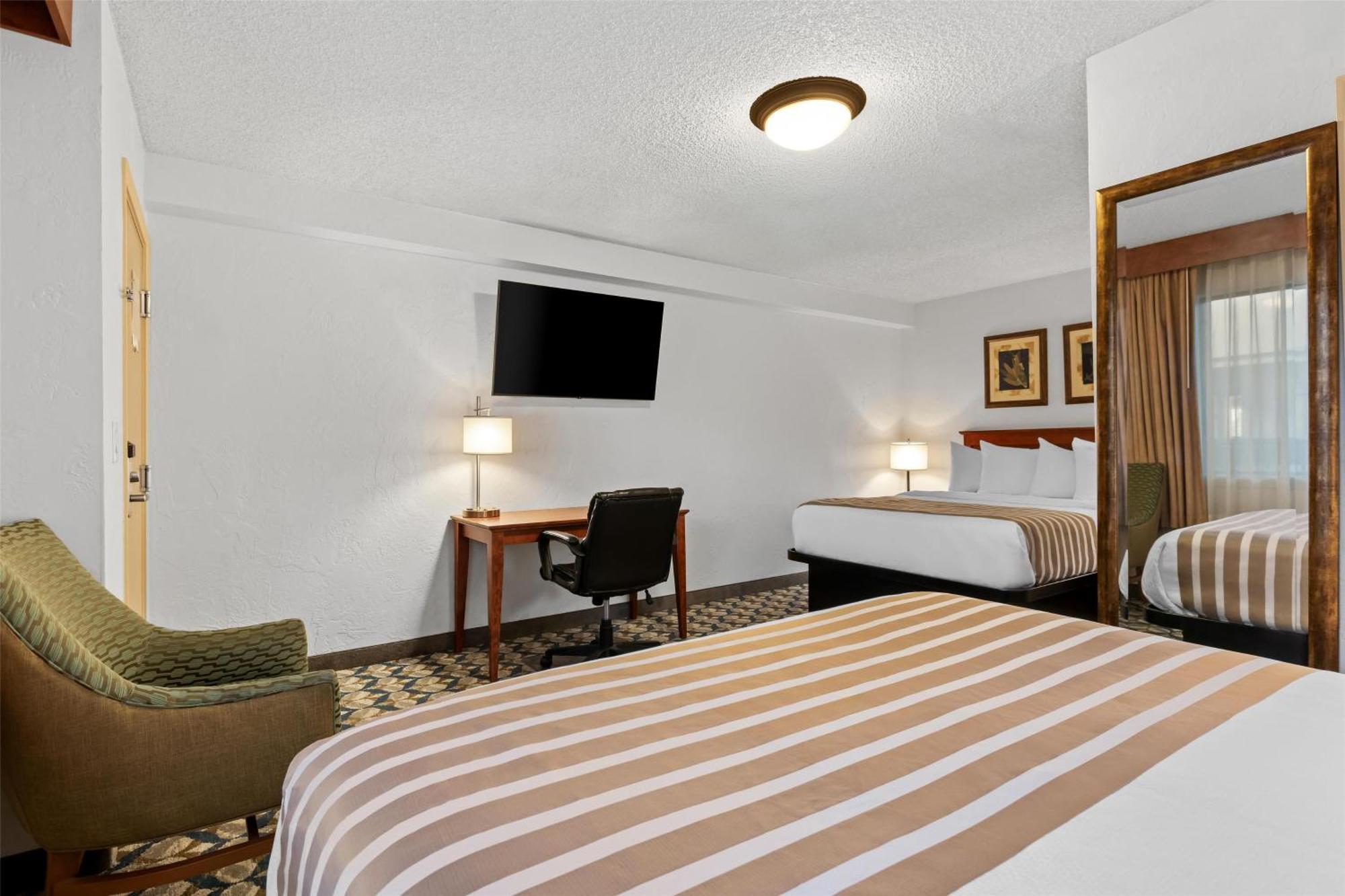 Queen Room Two Queen Beds Non-Smoking