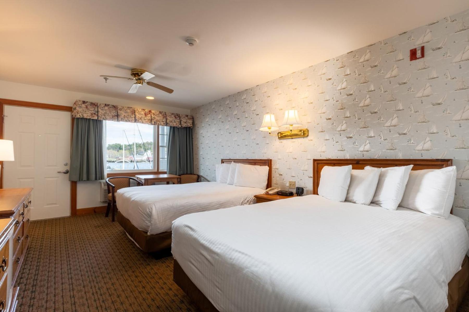 Two Queens Main Inn