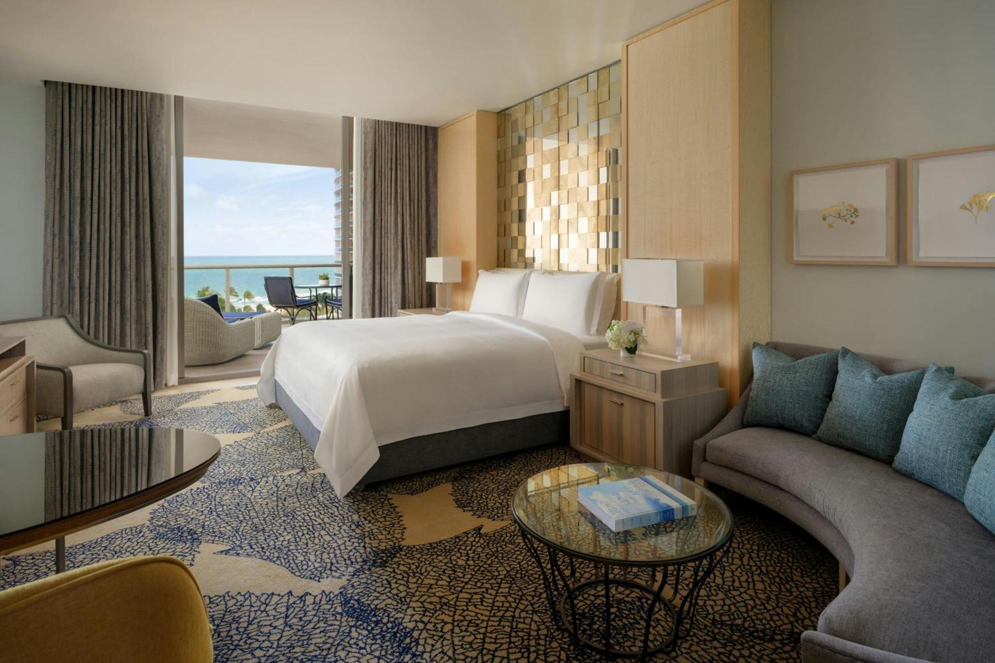 Grand Luxe Oceanfront King Room Adapted Tub Mobility Accessible