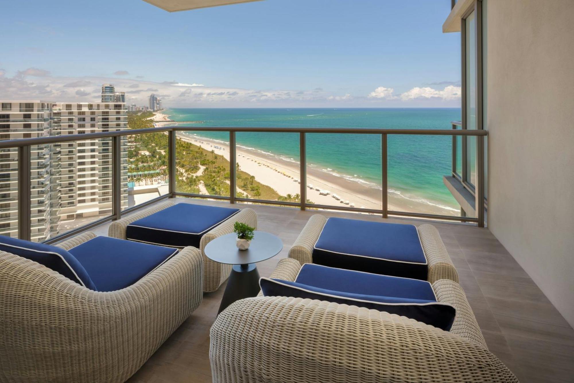 Royal Oceanfront Suite Suite 2 King